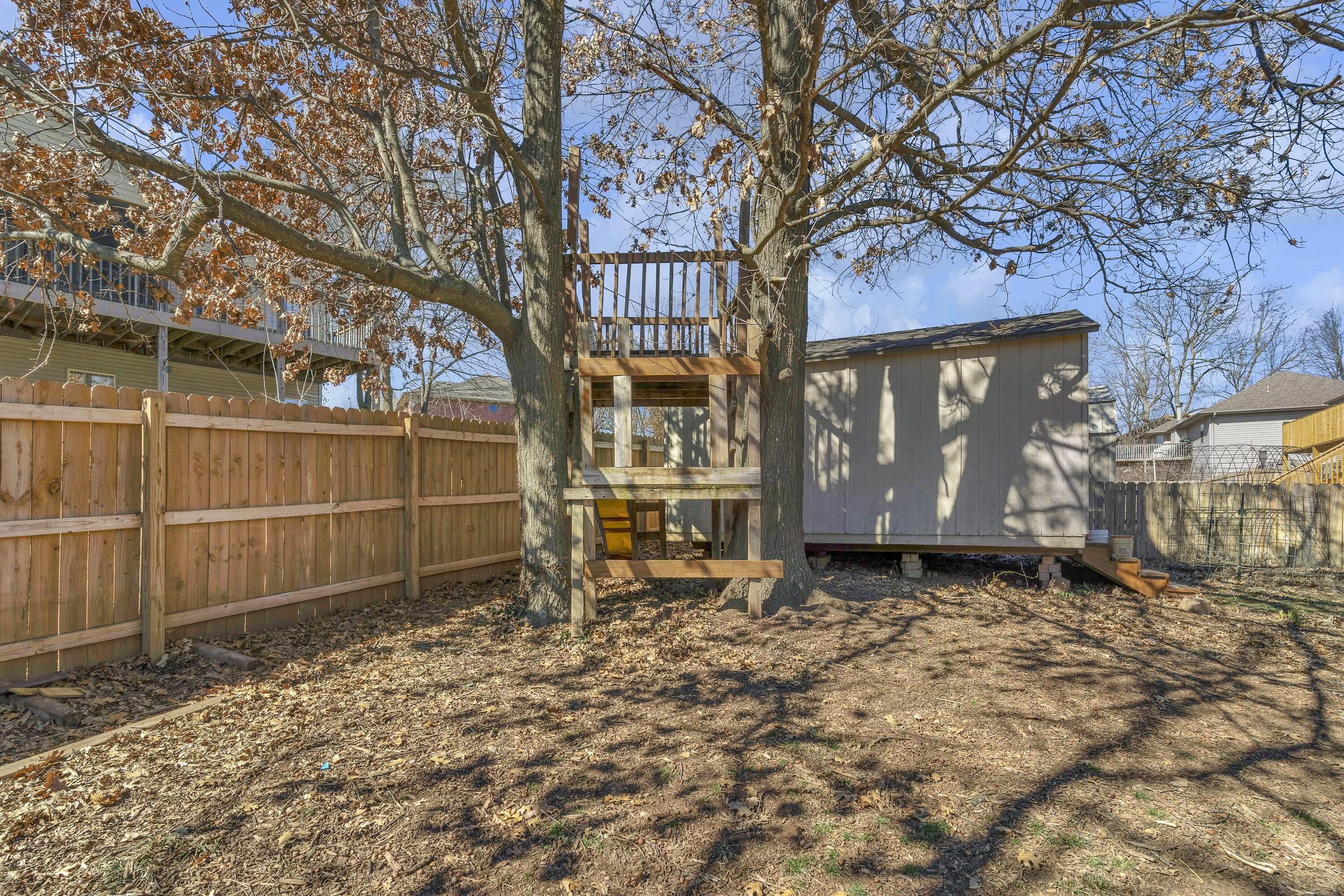 825 Pershing Street Property Photo 45