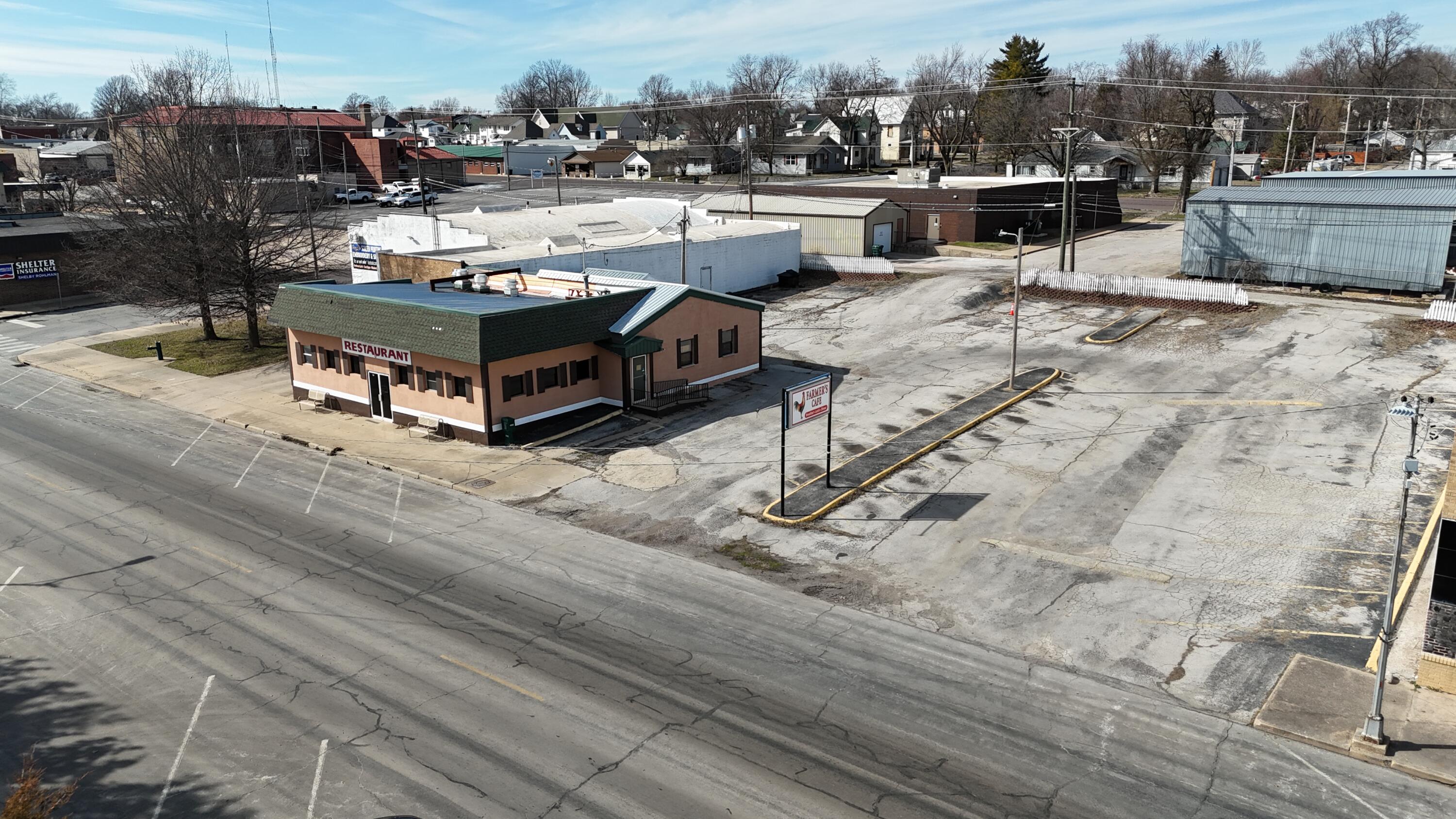 608 East Broadway Street Property Photo 3