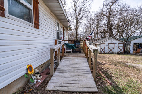 500 West Benton Street Property Photo 6