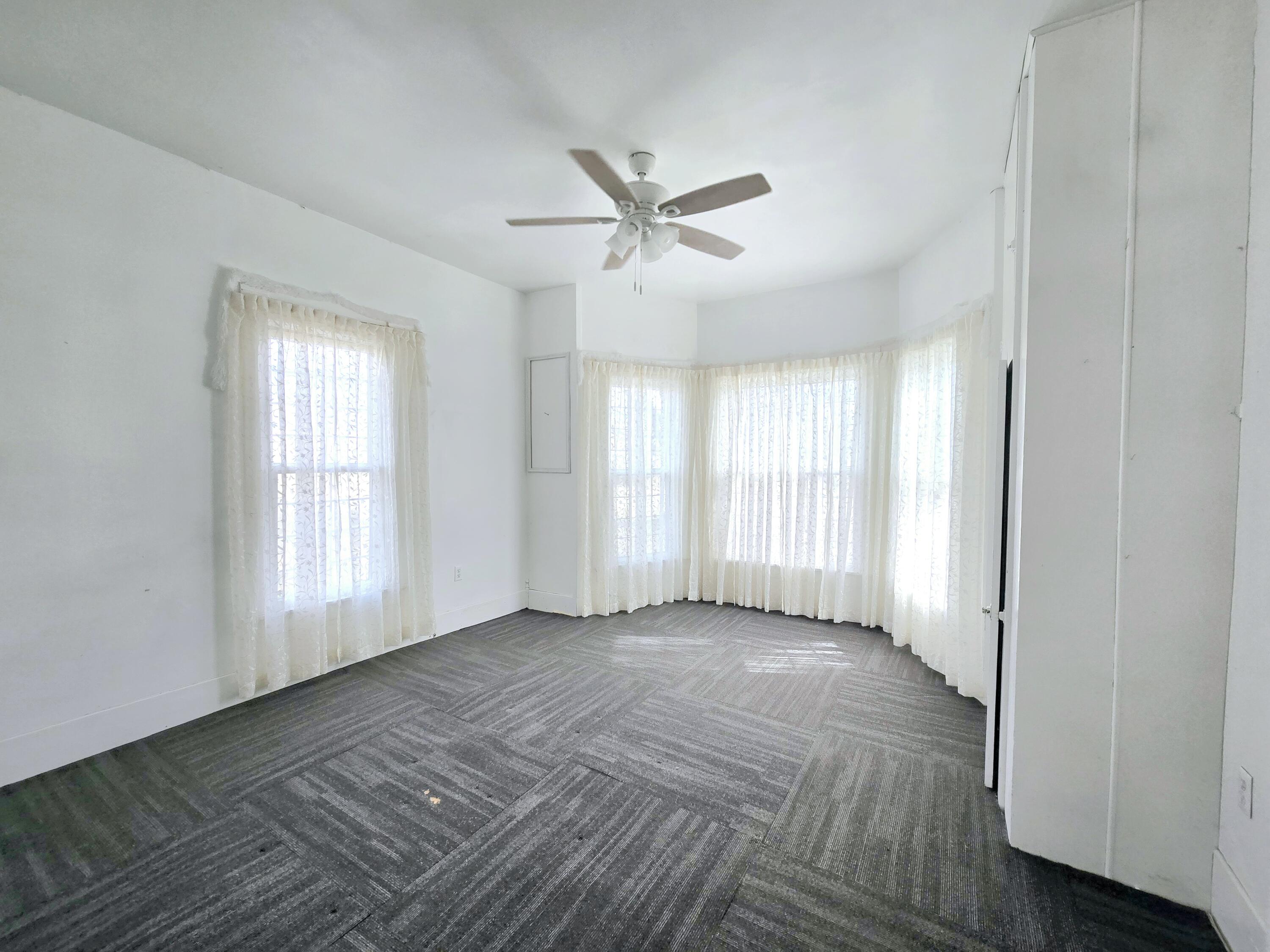 519 Hickory Avenue Property Photo 5
