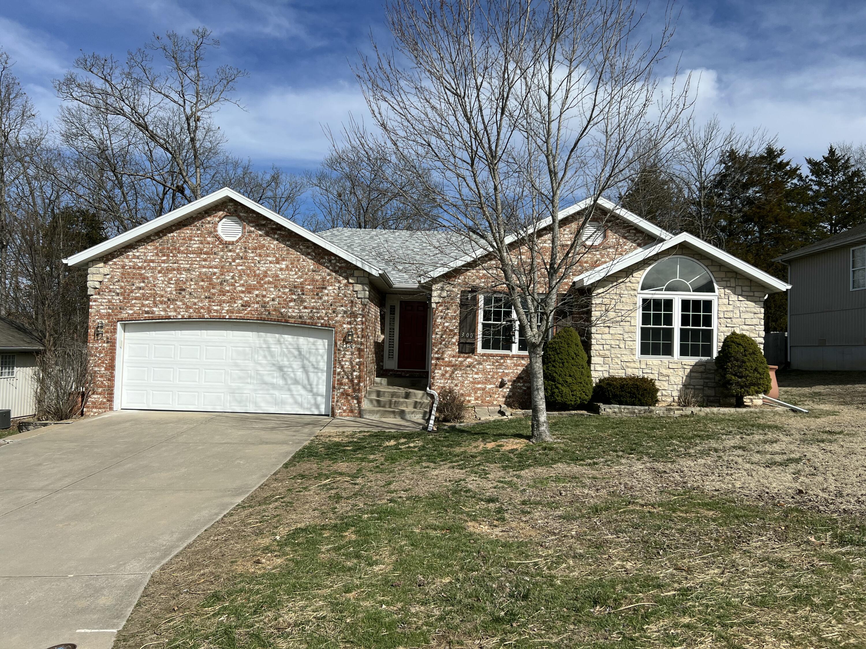 300 Round Hill Road Property Photo