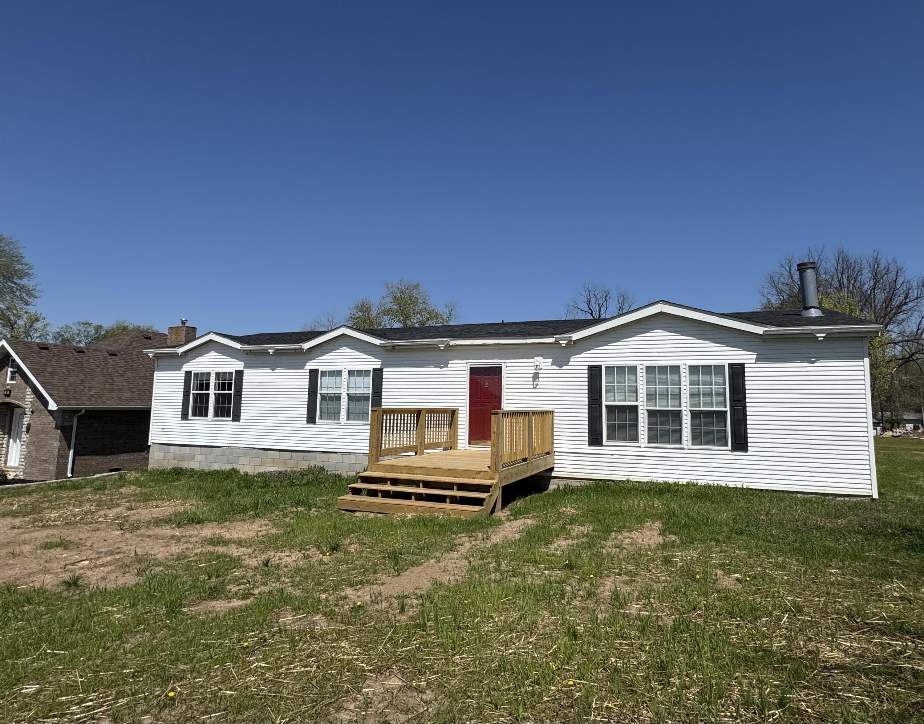 604 West Cave Street Property Photo 2