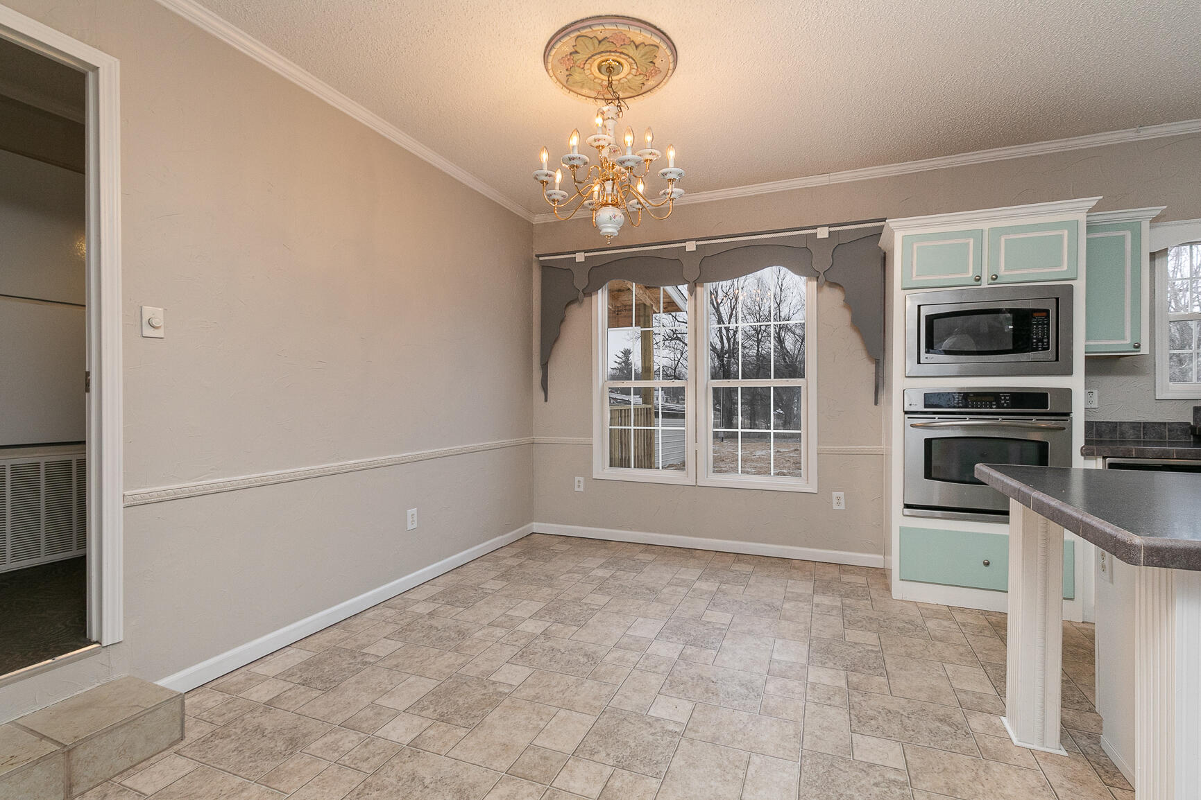 604 West Cave Street Property Photo 17