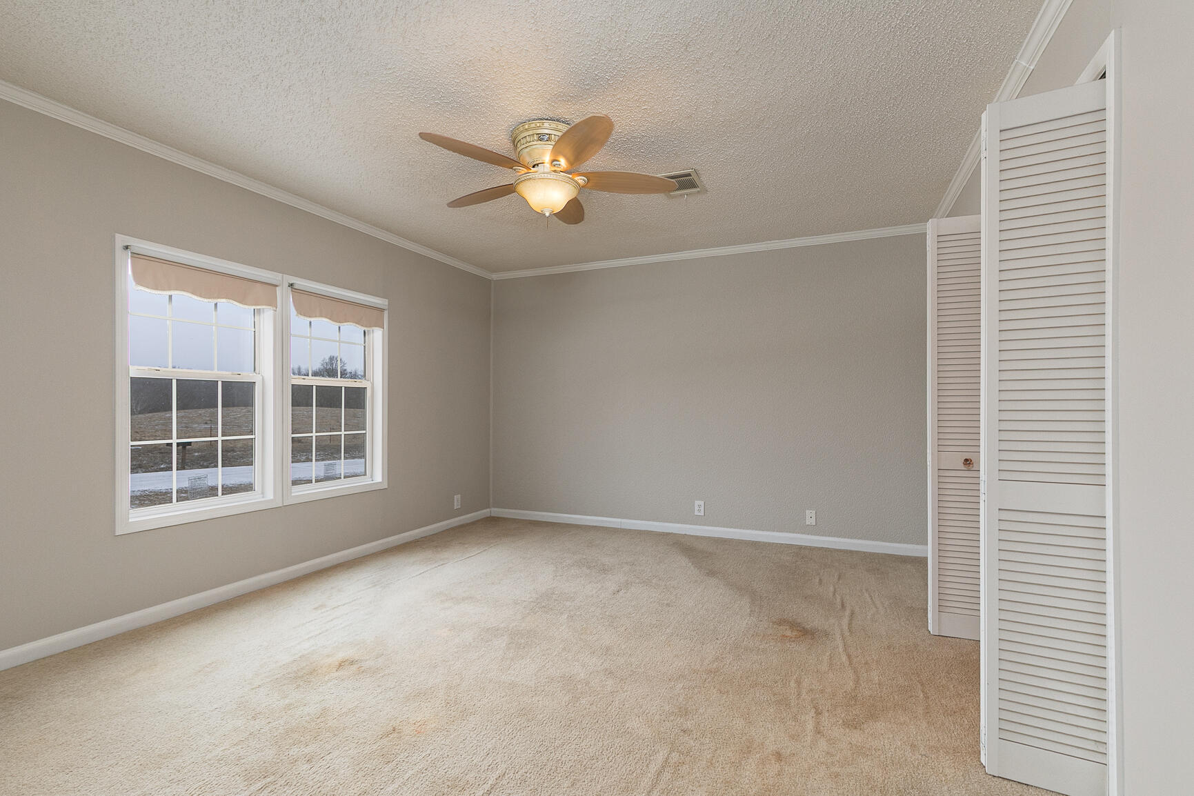 604 West Cave Street Property Photo 21