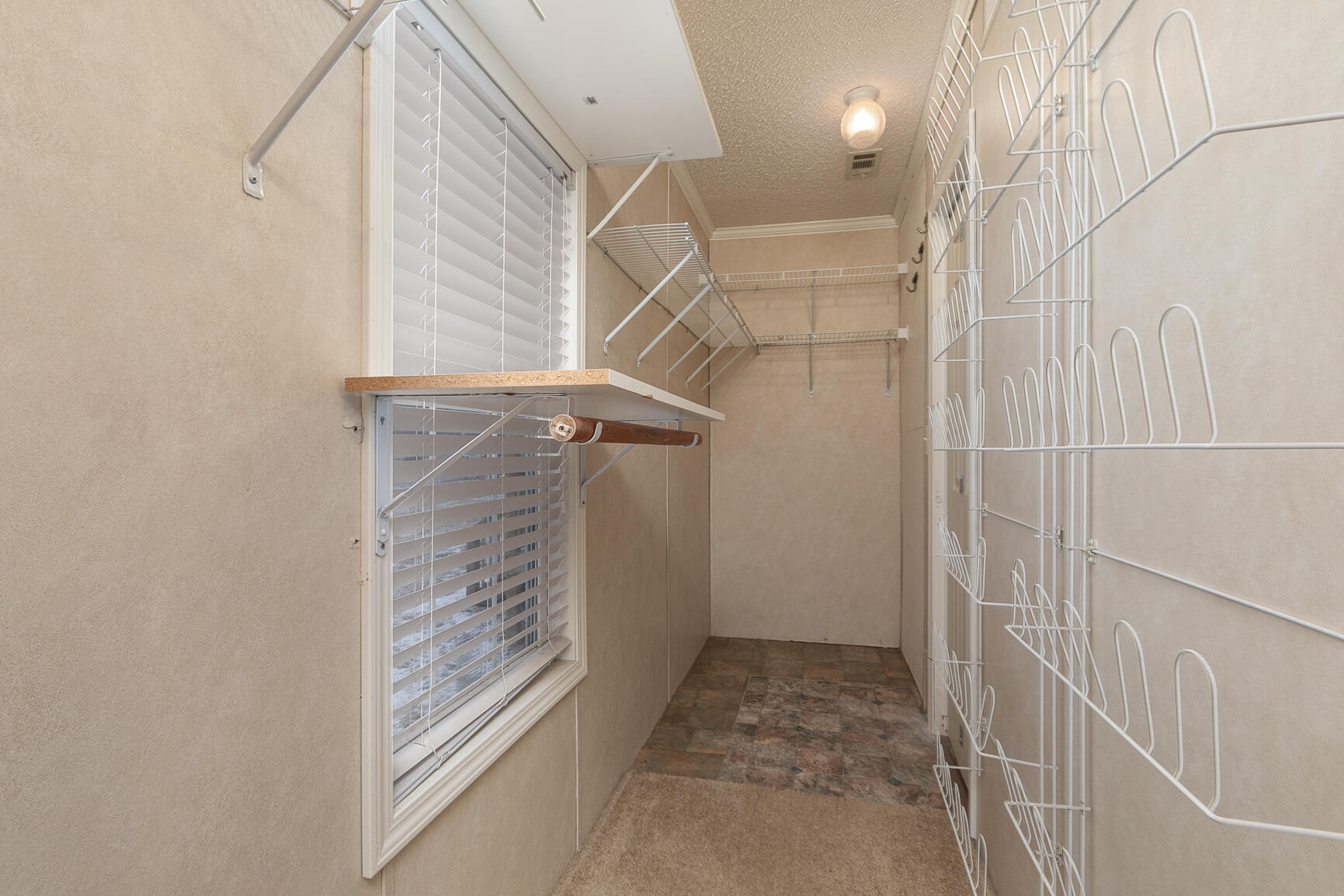 604 West Cave Street Property Photo 25