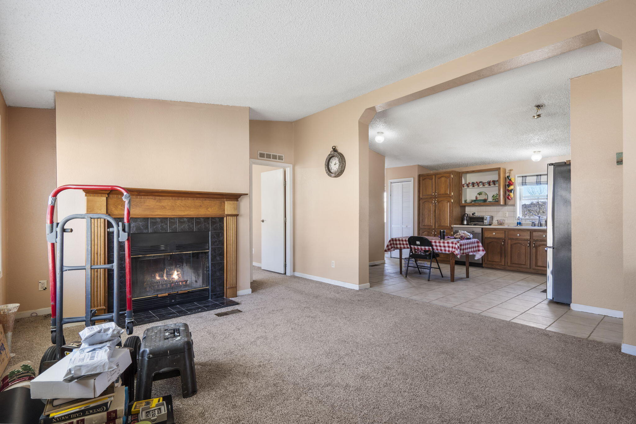 203 Navajo Trail Property Photo 4