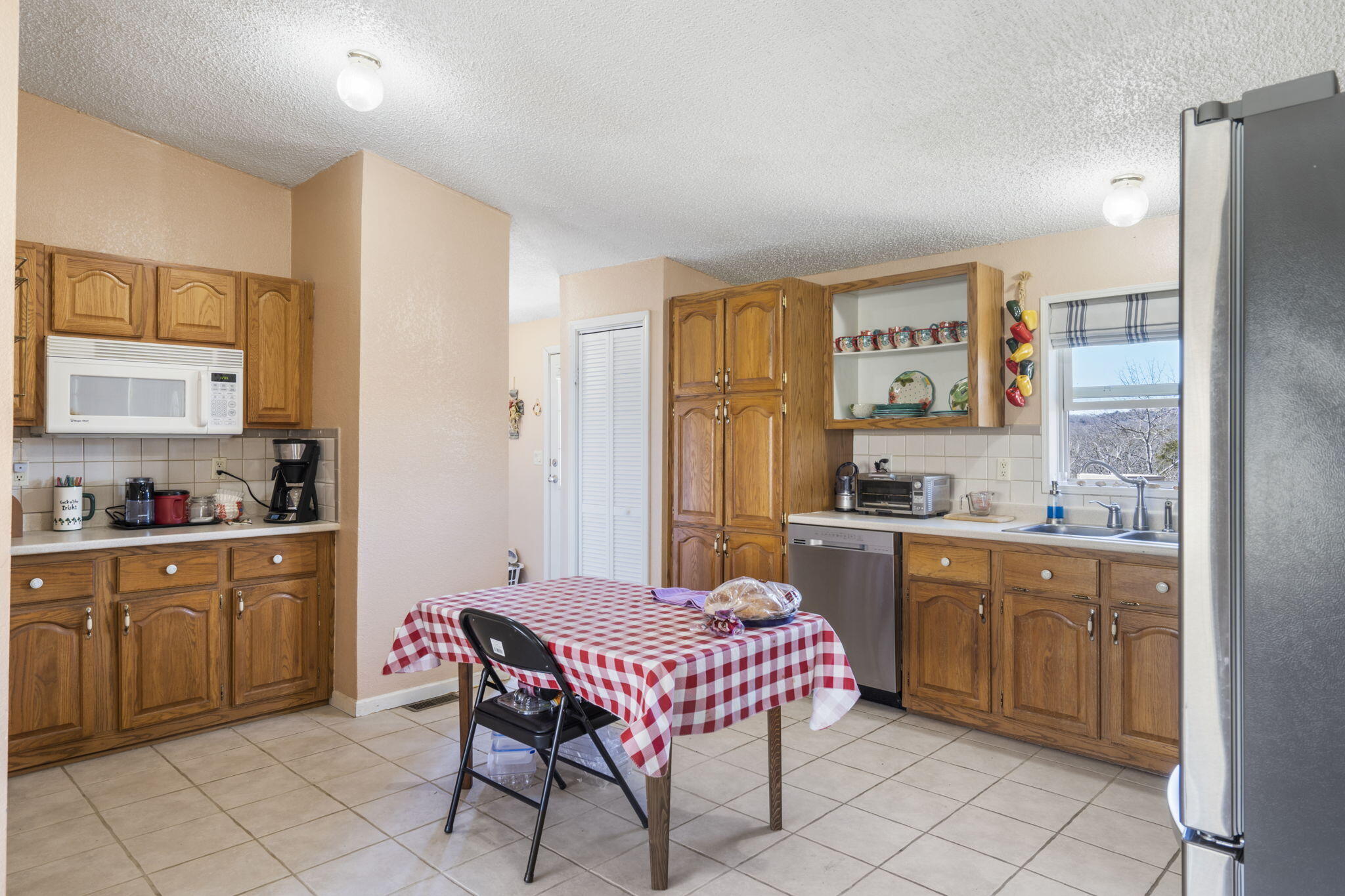 203 Navajo Trail Property Photo 7