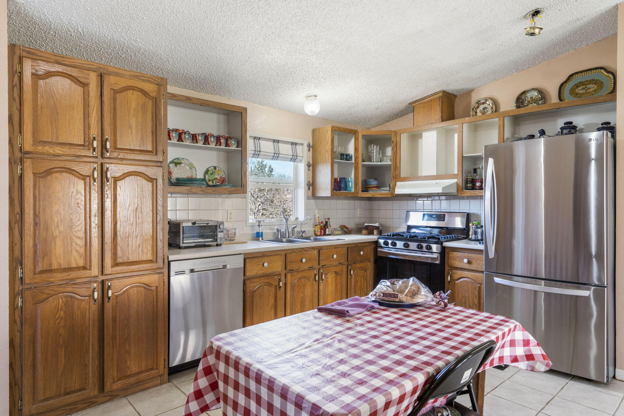 203 Navajo Trail Property Photo 8
