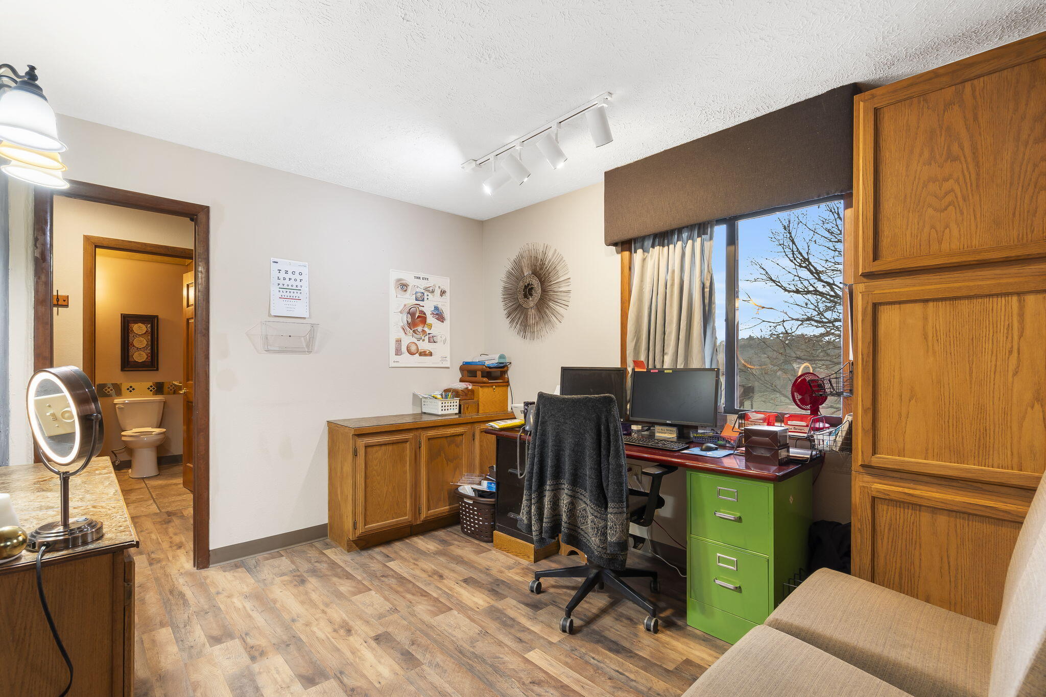 1 Woodland Avenue Property Photo 28