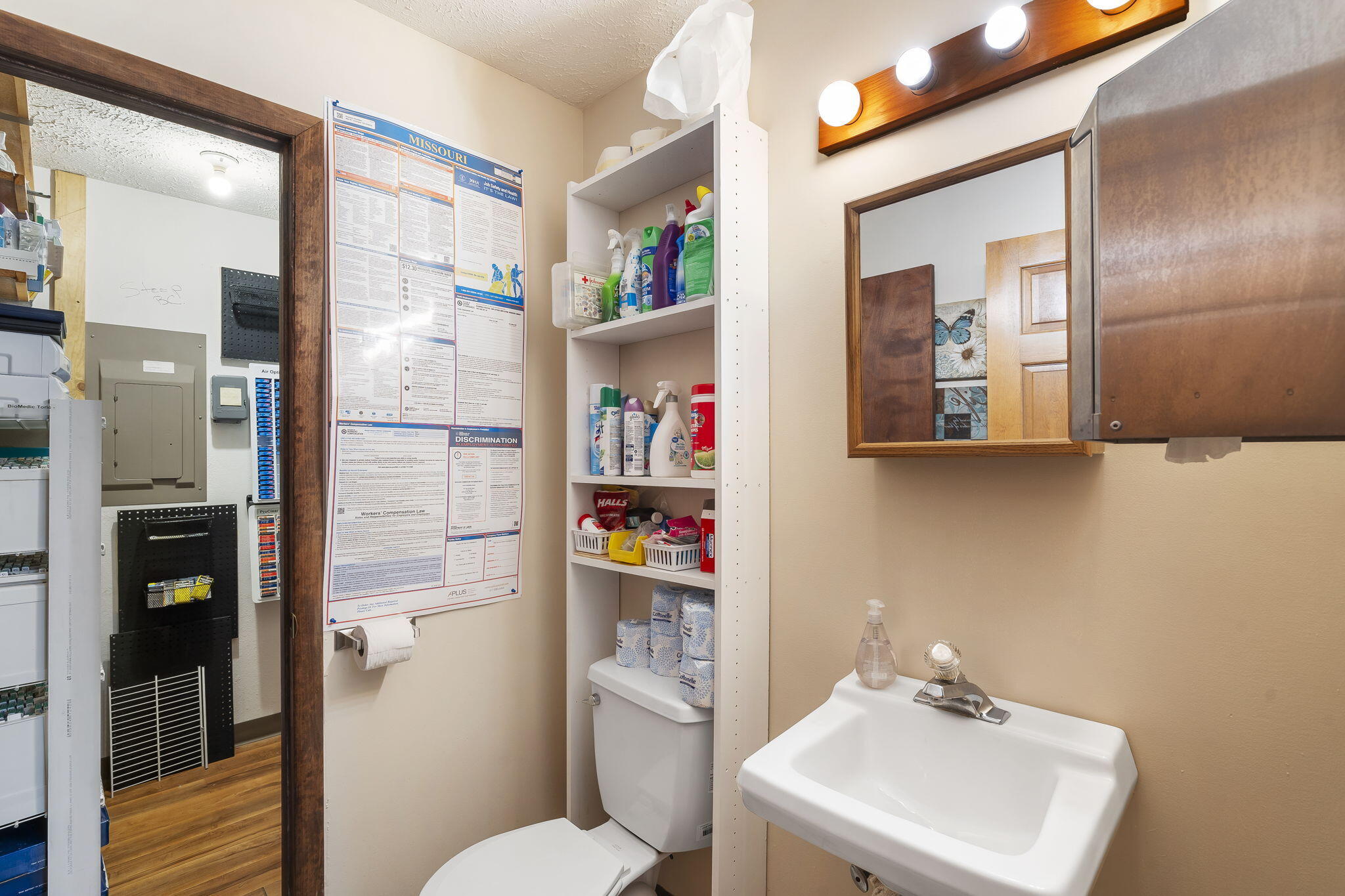 1 Woodland Avenue Property Photo 34