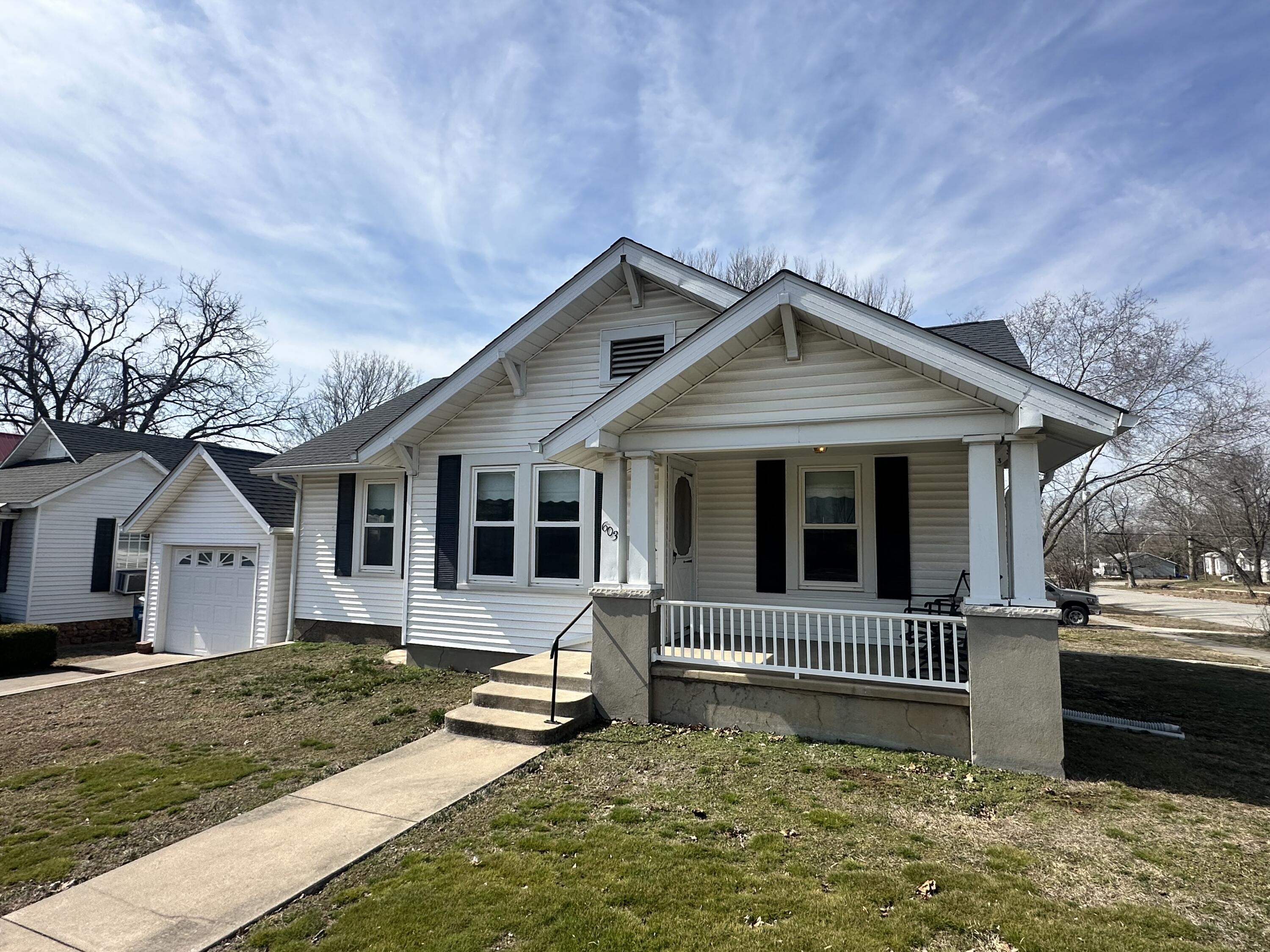 603 South Case Street Property Photo