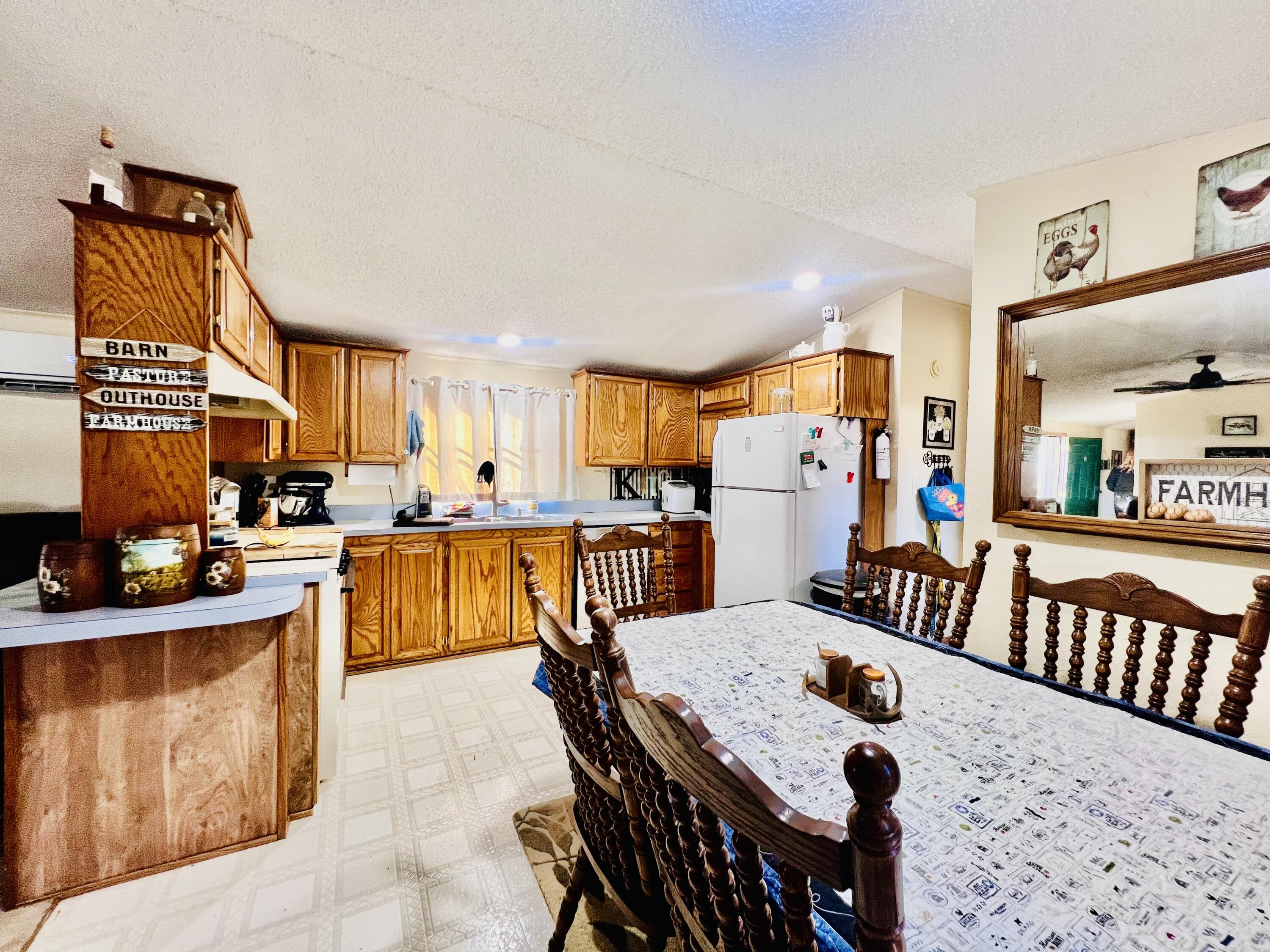 8433 Plum Valley Road Property Photo 5