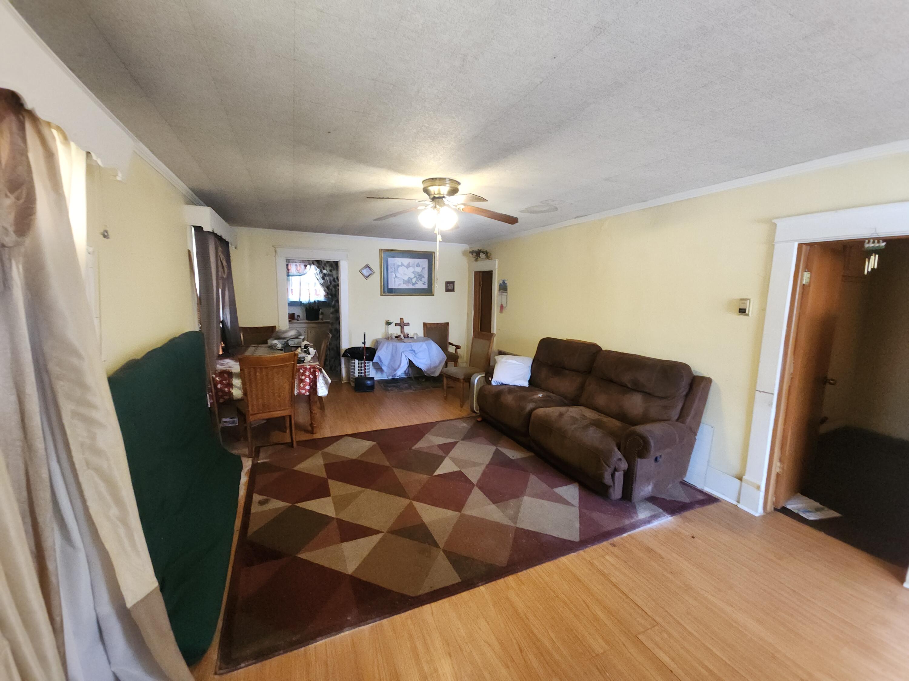 300 North Lincoln Street Property Photo 2