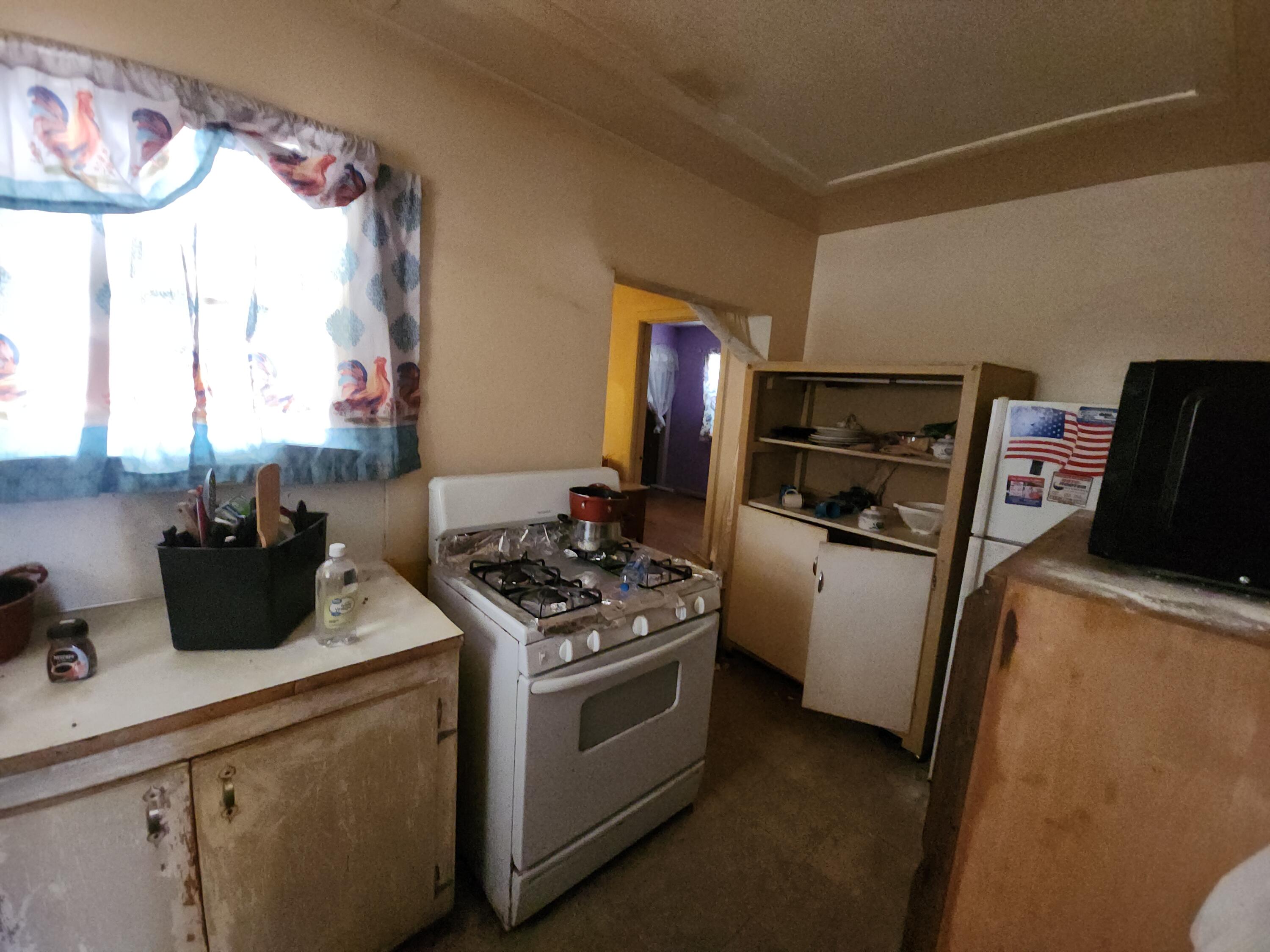 300 North Lincoln Street Property Photo 3