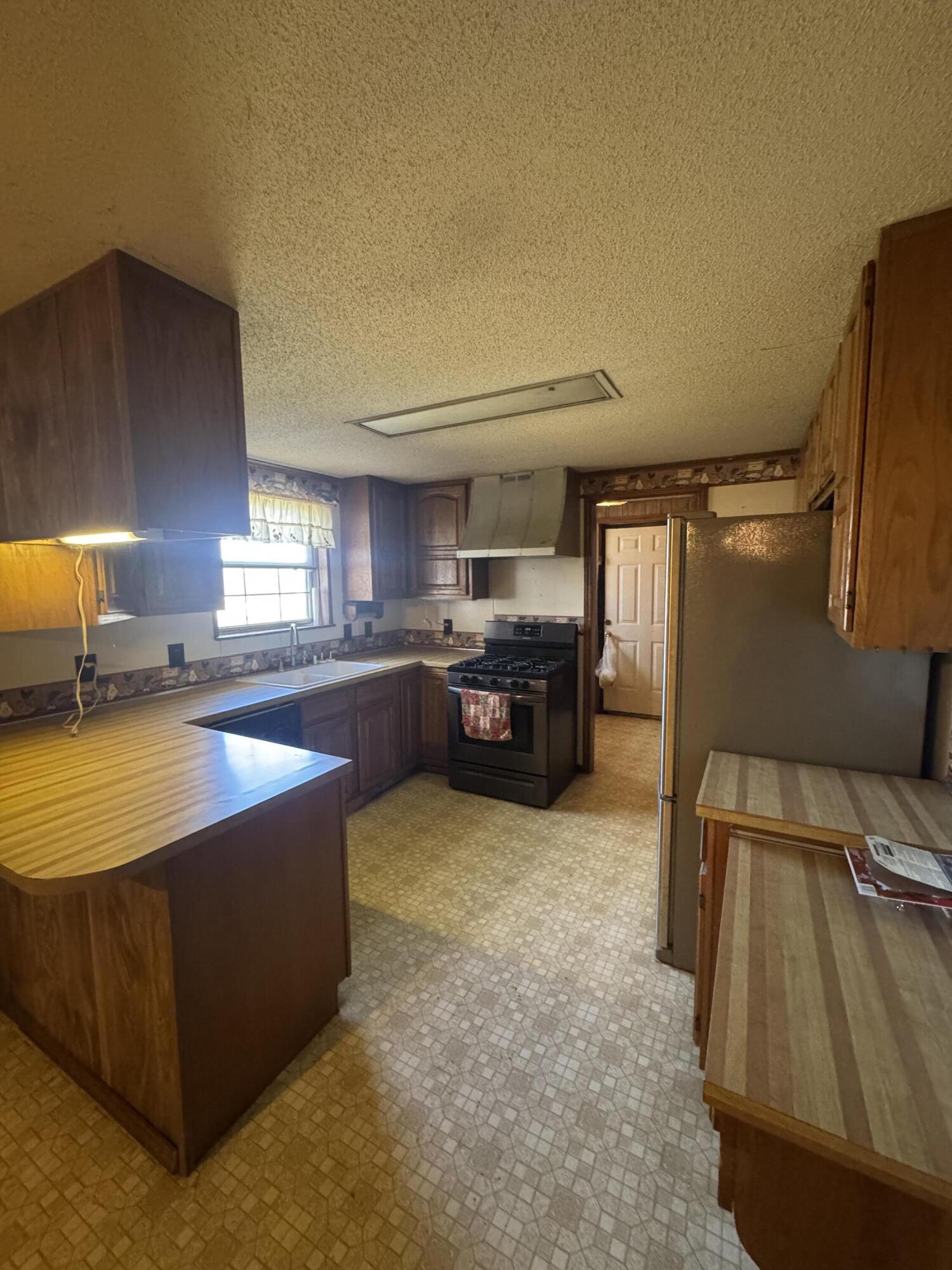 19410 Urchin Drive Property Photo 18