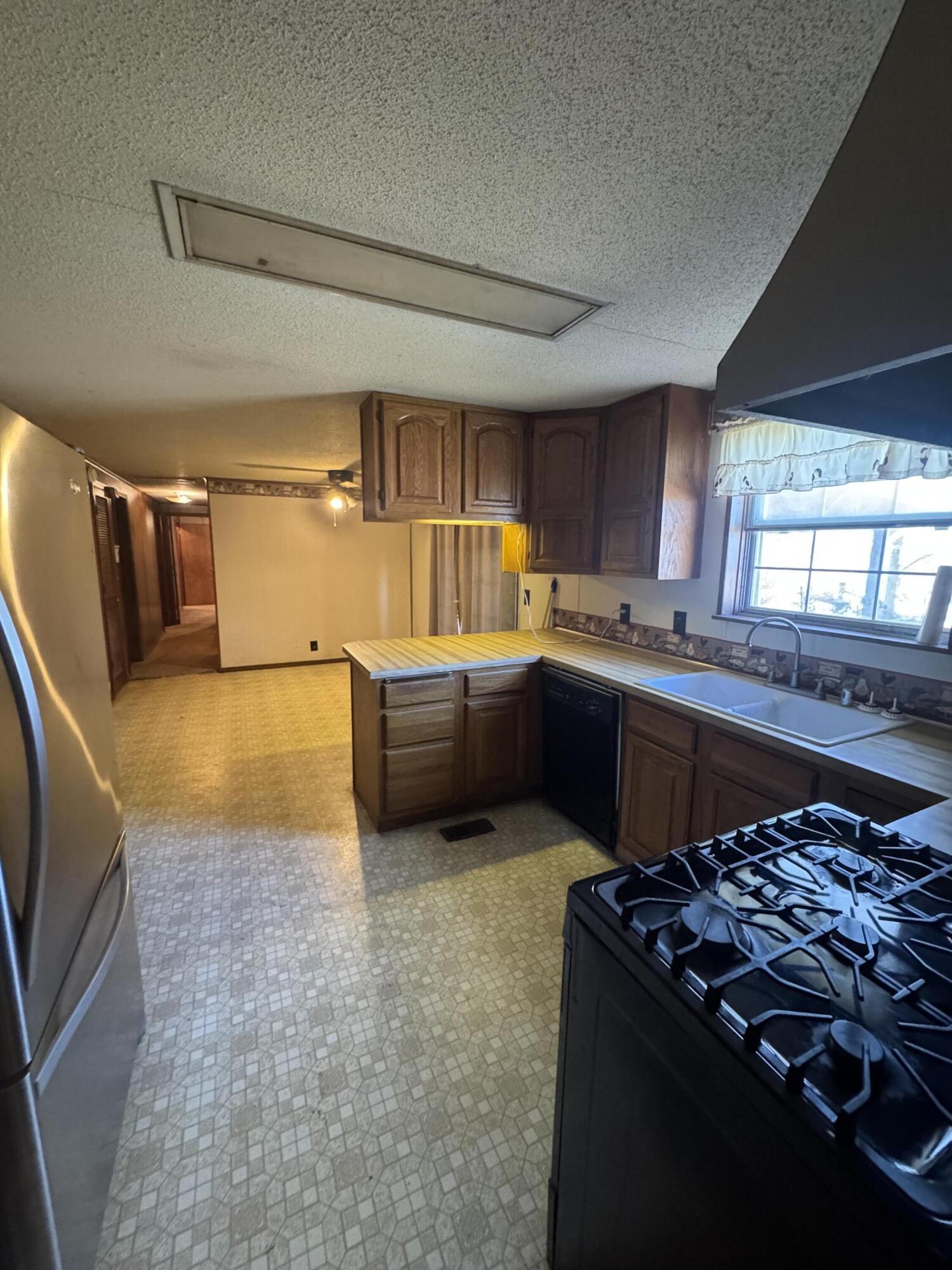 19410 Urchin Drive Property Photo 19