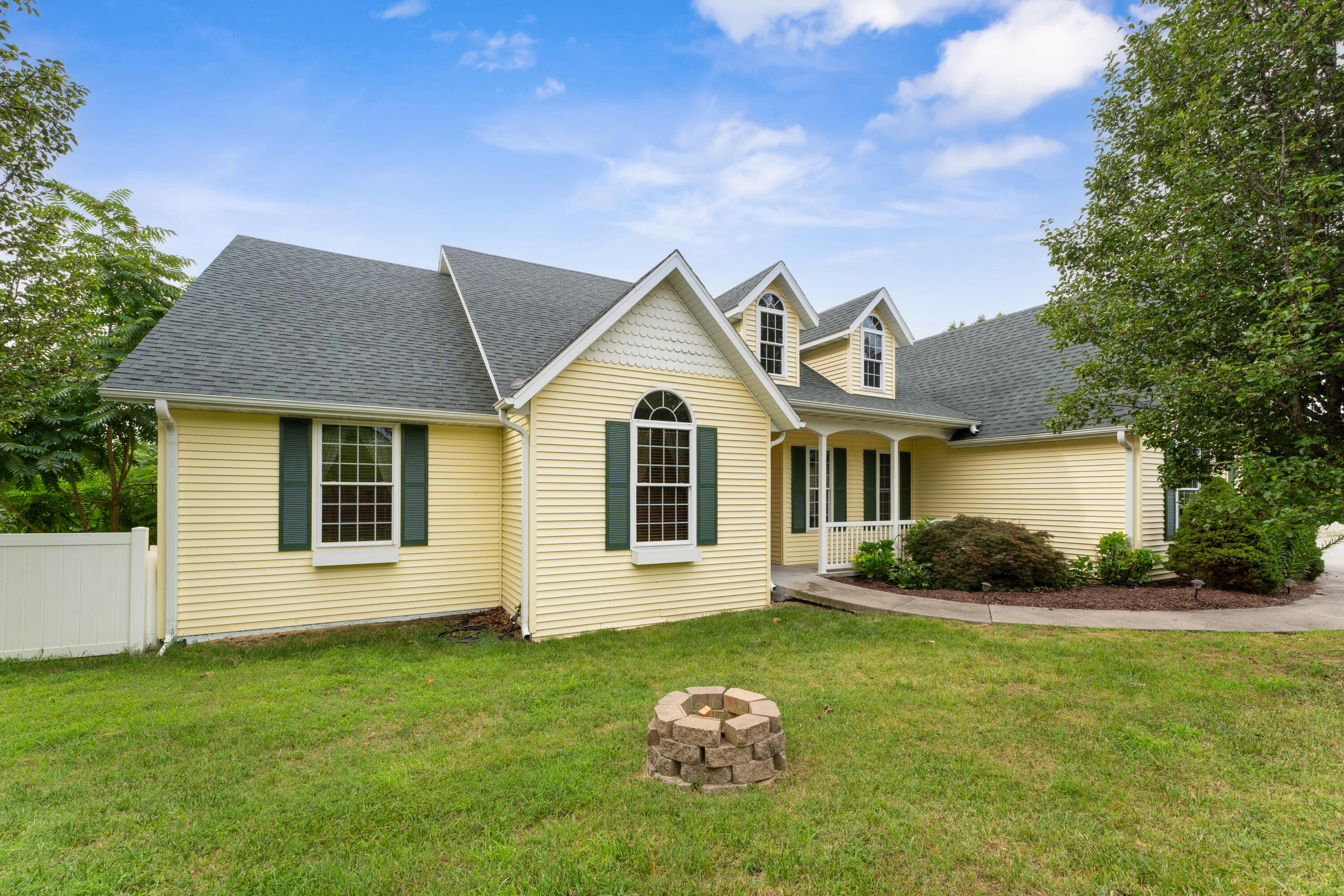 1414 Day Road Property Photo 9