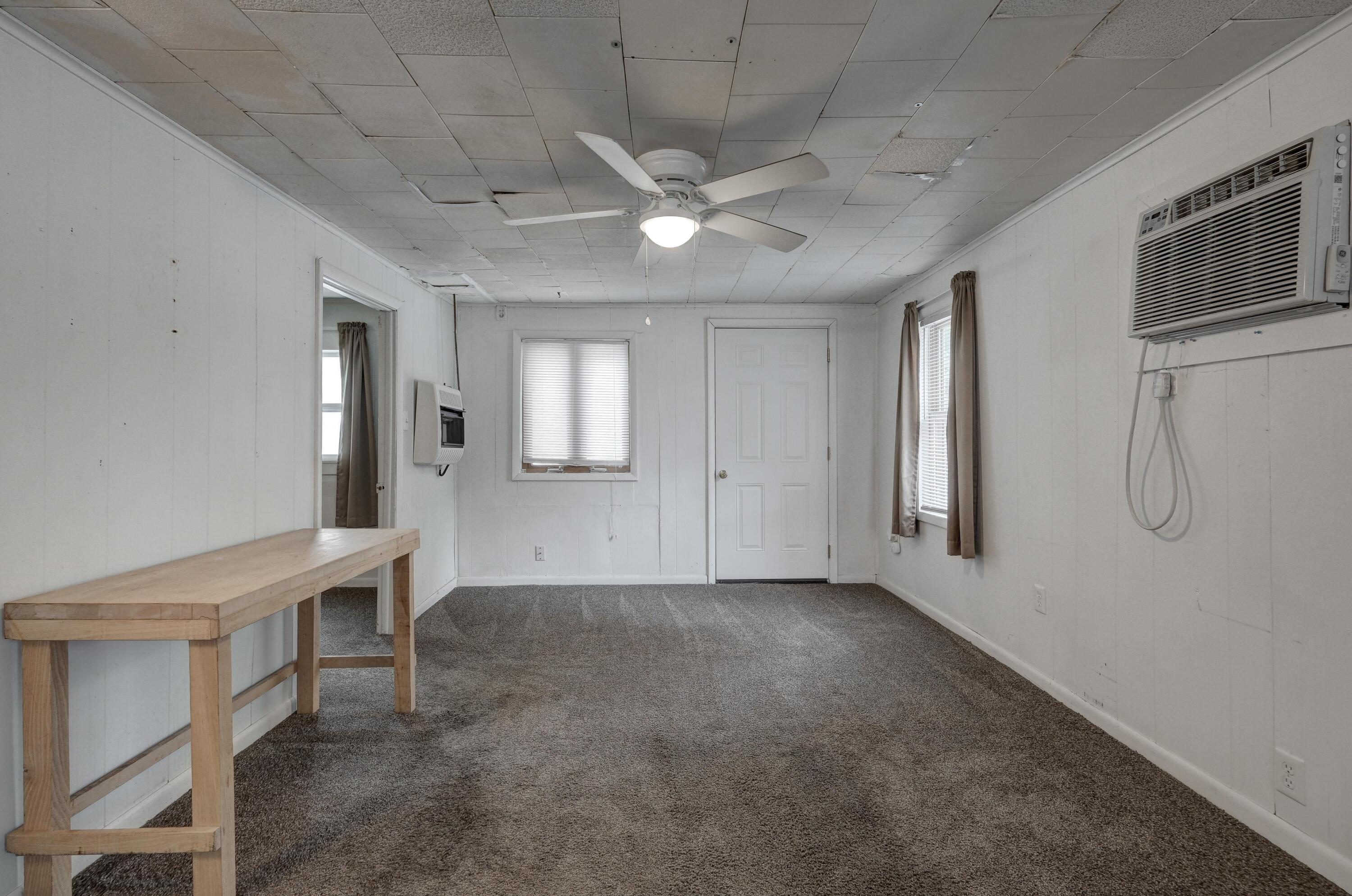 1301 West Broadway Street Property Photo 4