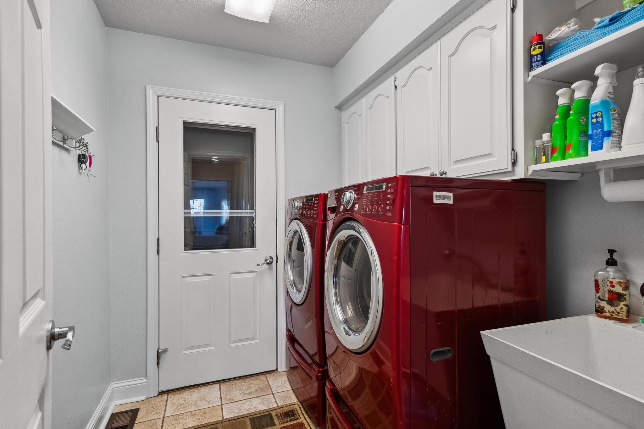 1745 Cedar Ridge Way Property Photo 18