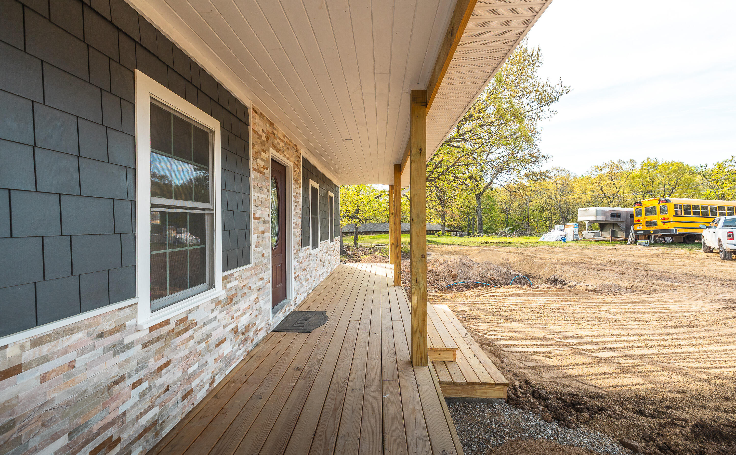 16719 Holland Drive Property Photo 4