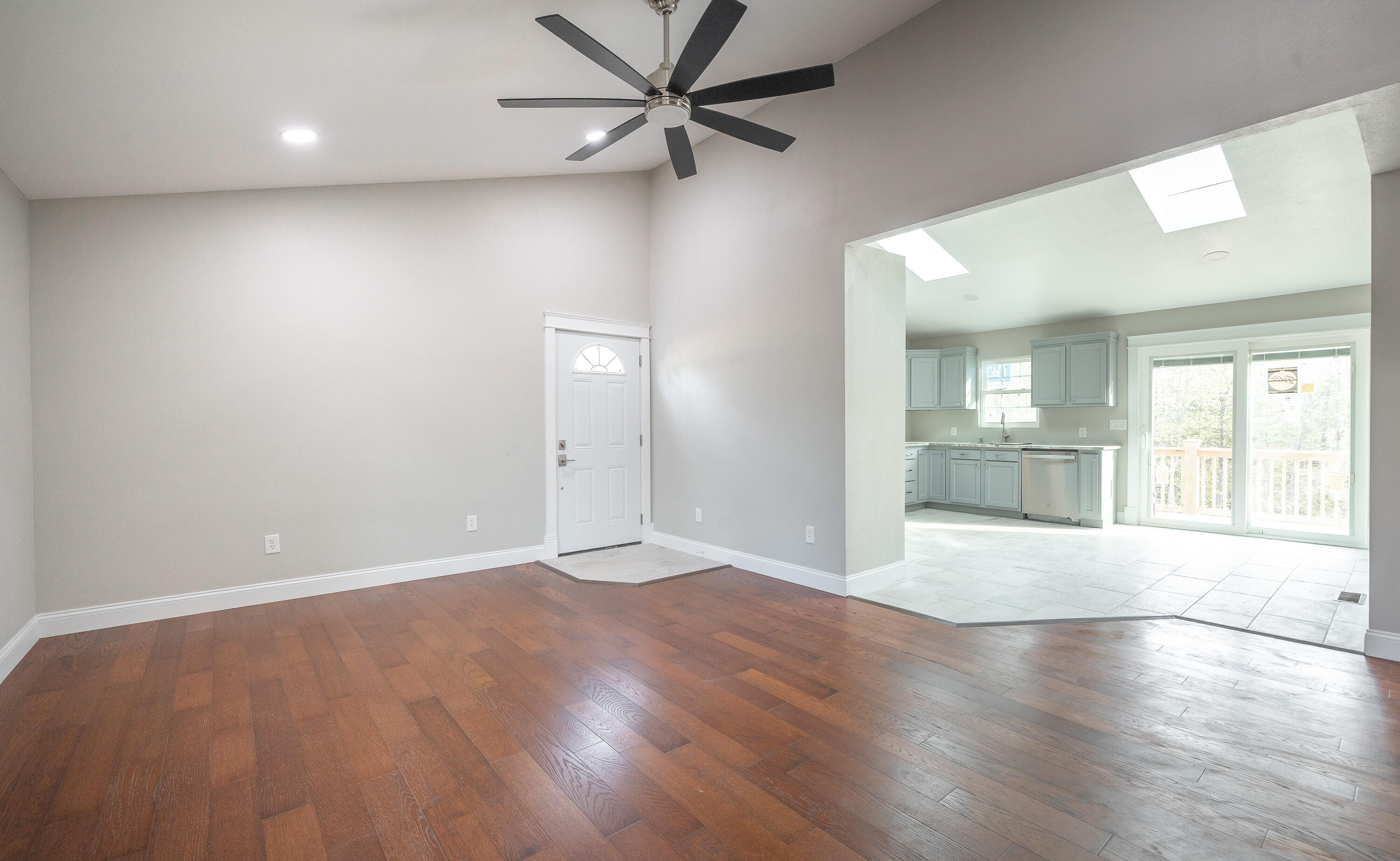 16719 Holland Drive Property Photo 11