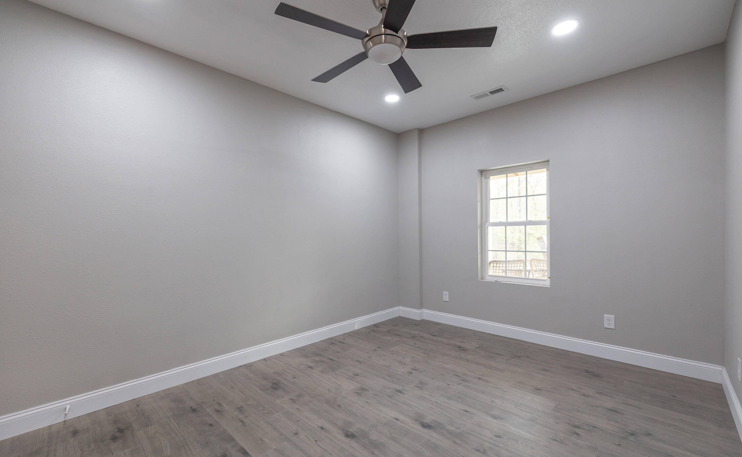 16719 Holland Drive Property Photo 24