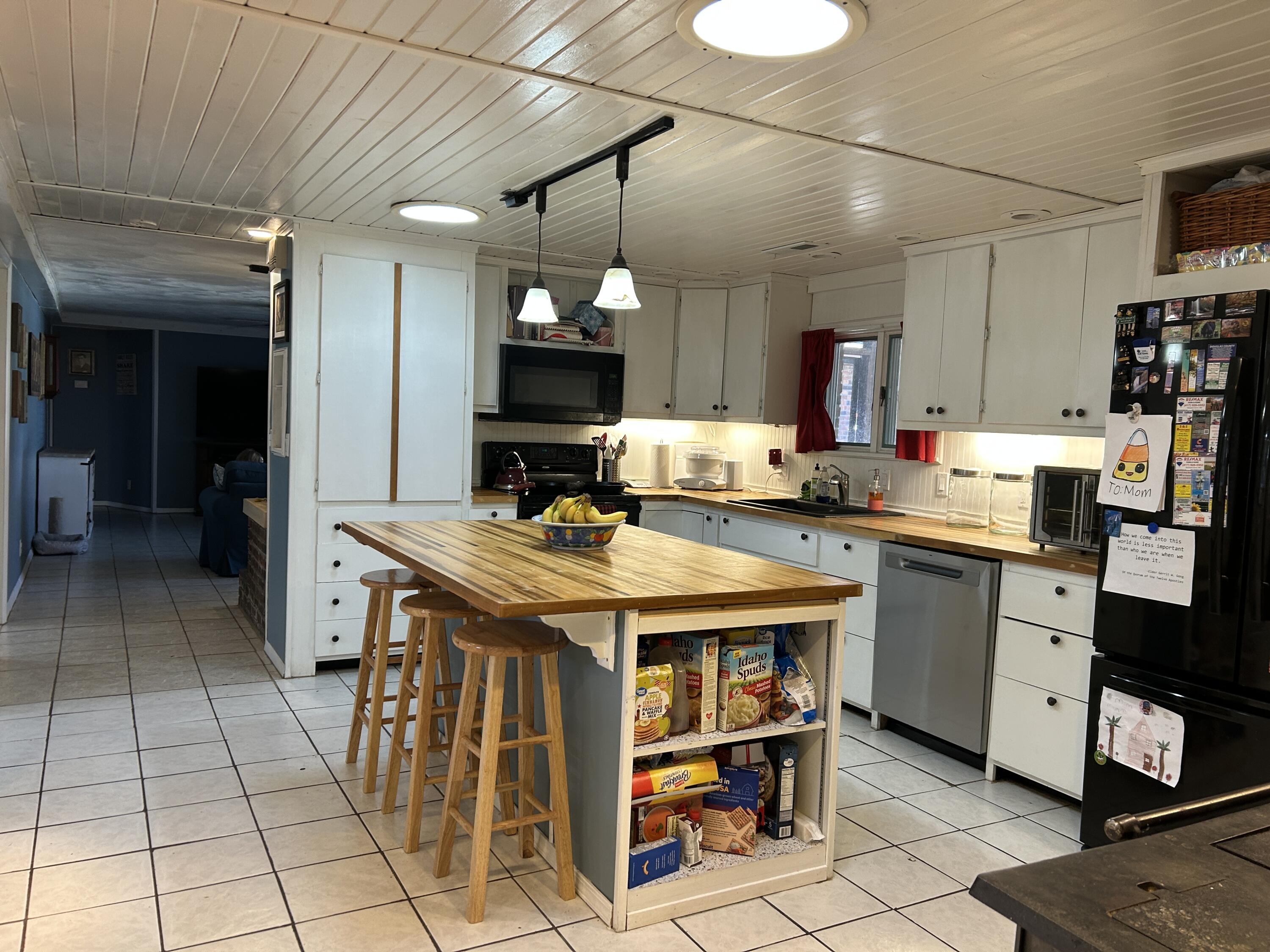 3894 Girlstown Road Property Photo 3