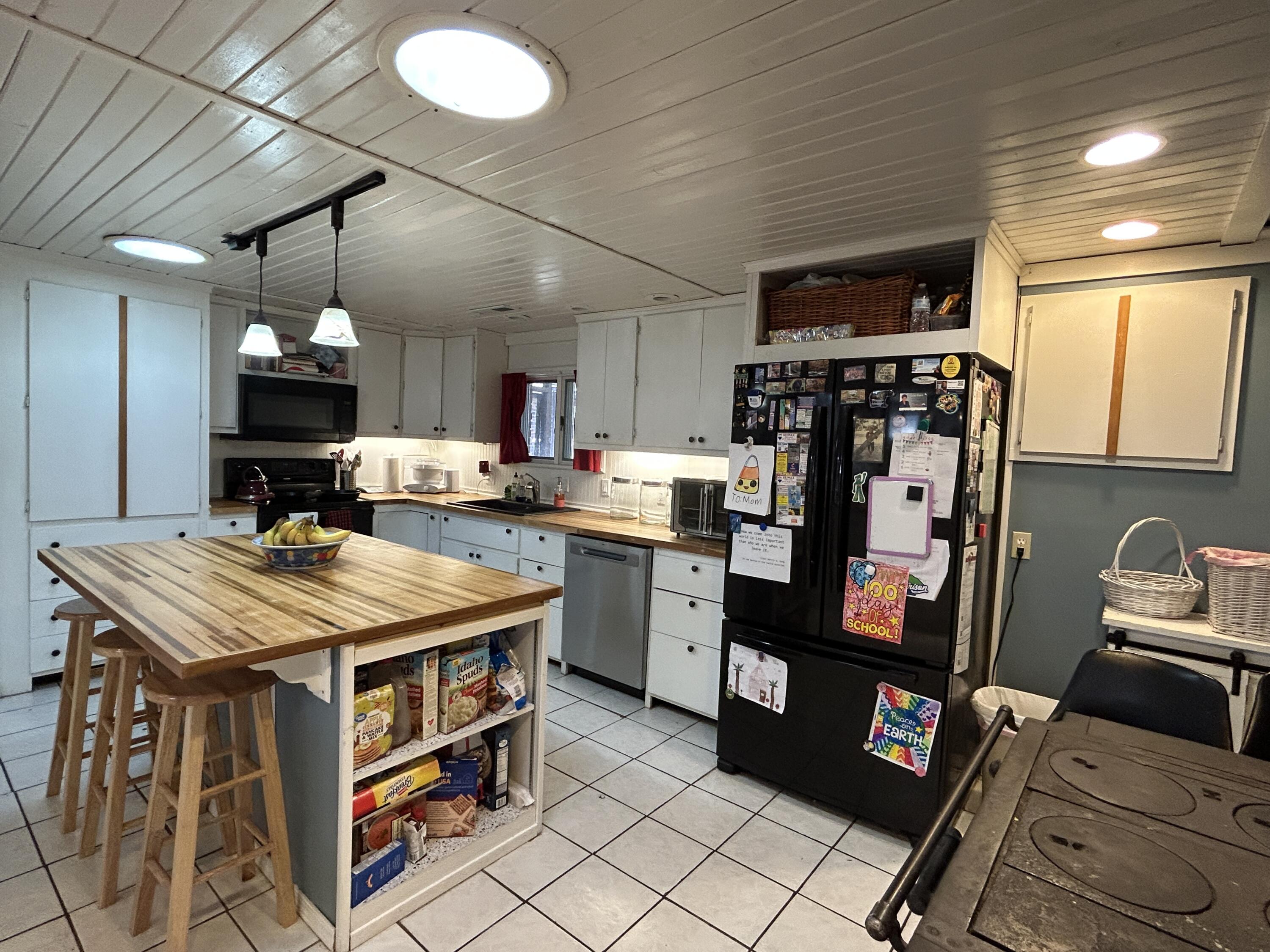 3894 Girlstown Road Property Photo 4