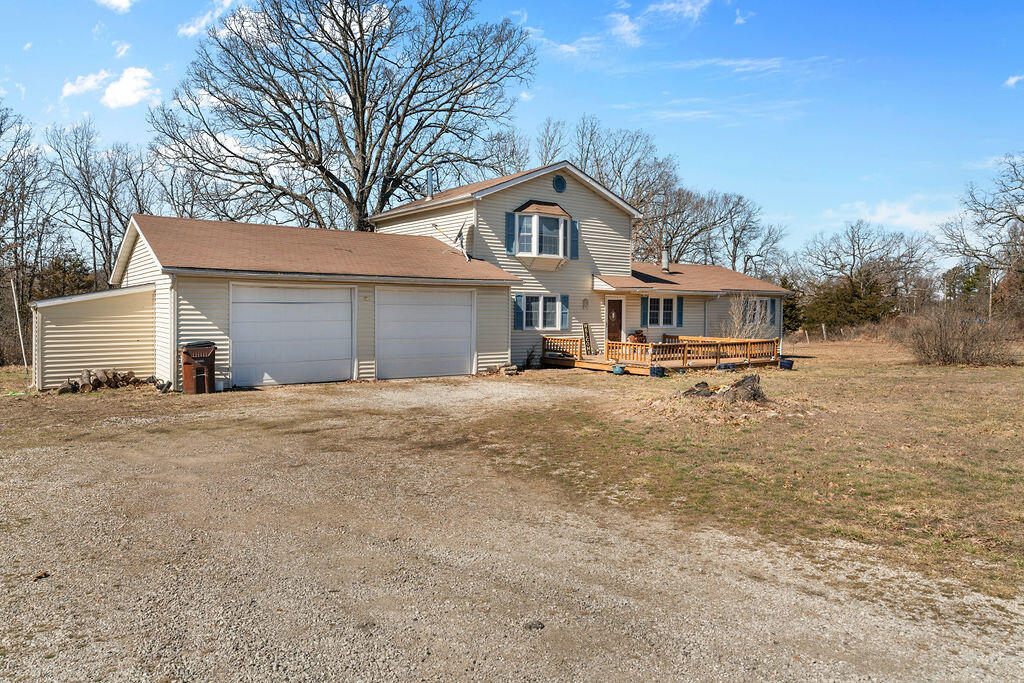 11589 Highway 5 Property Photo 2