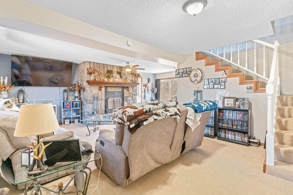 11589 Highway 5 Property Photo 7