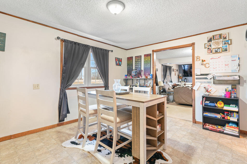 11589 Highway 5 Property Photo 9