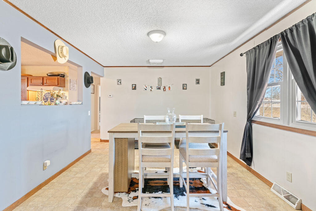 11589 Highway 5 Property Photo 10