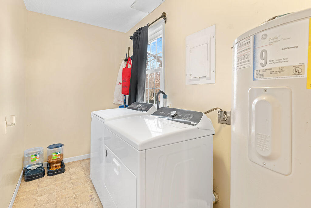 11589 Highway 5 Property Photo 15