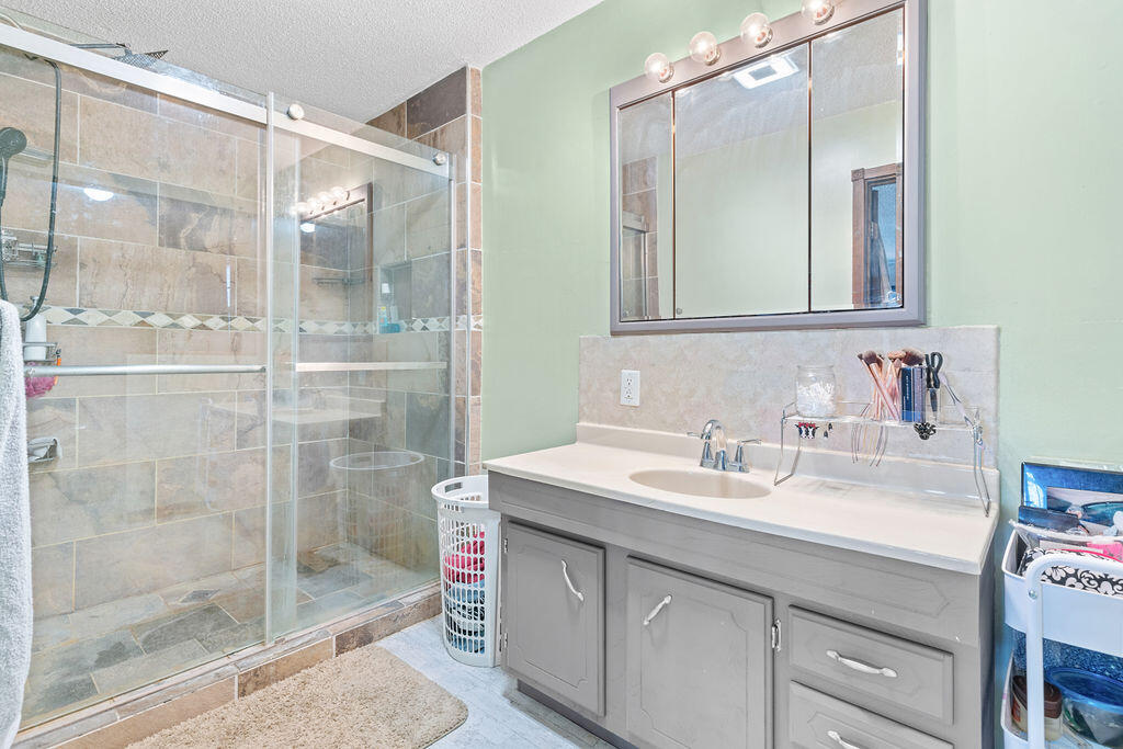 11589 Highway 5 Property Photo 24