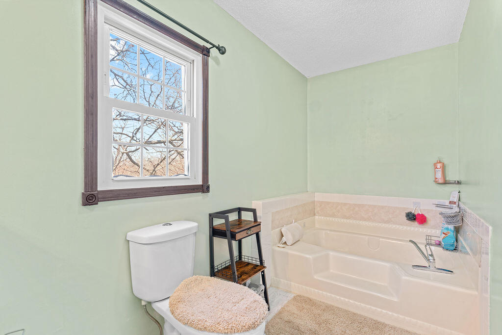 11589 Highway 5 Property Photo 25