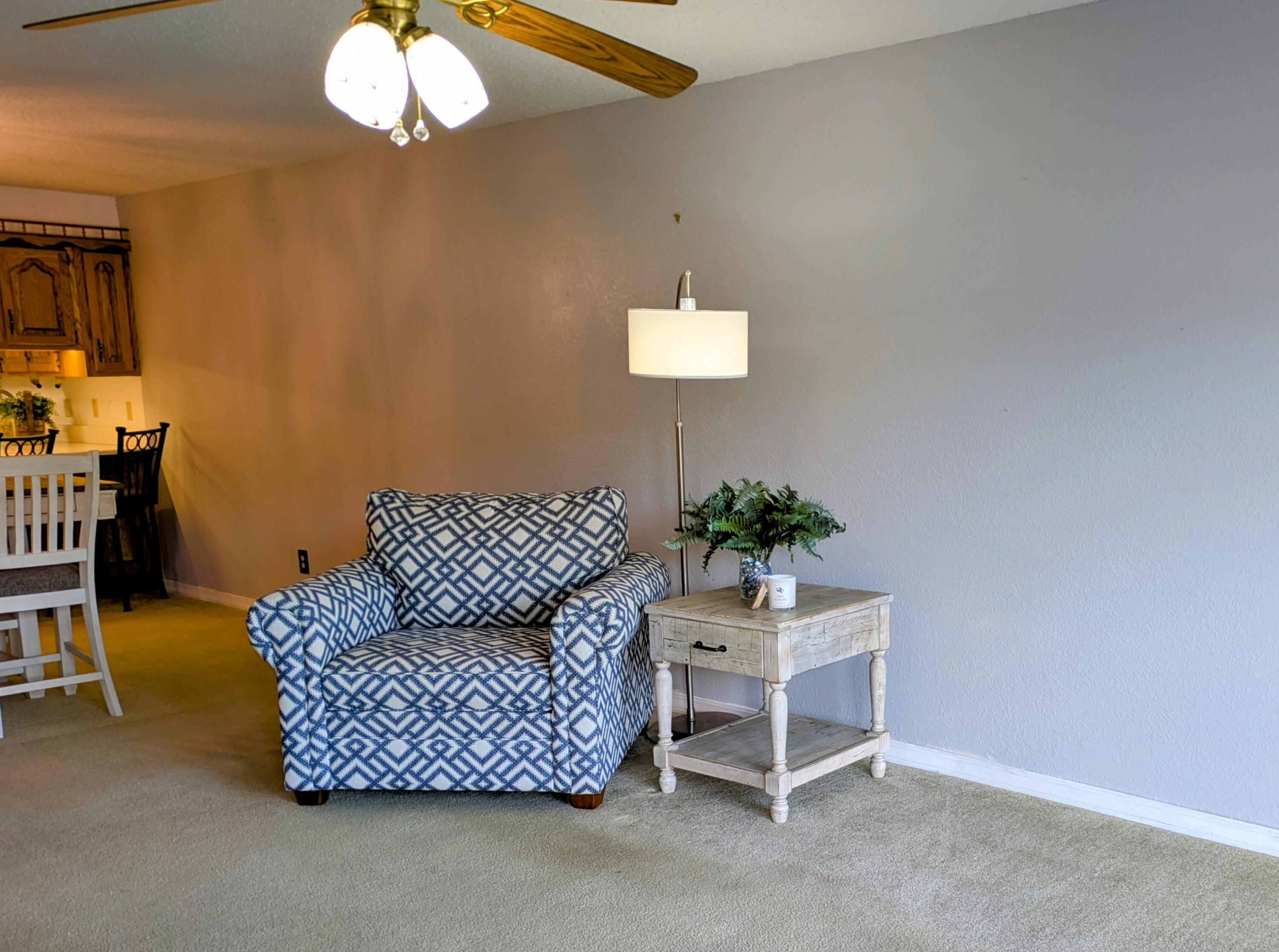 150 Sunken Forest Dr. 8-206 Property Photo 8