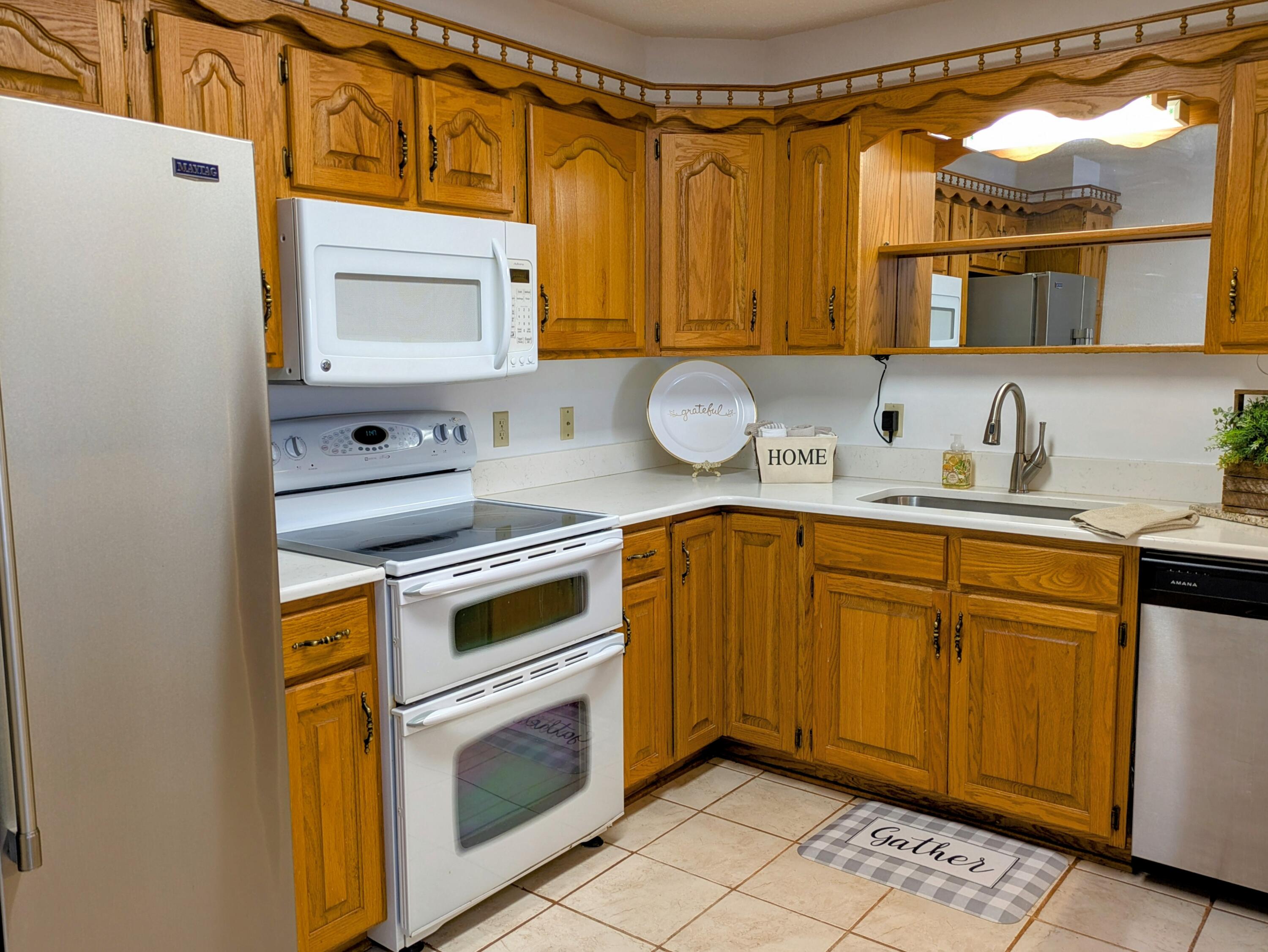 150 Sunken Forest Dr. 8-206 Property Photo 16