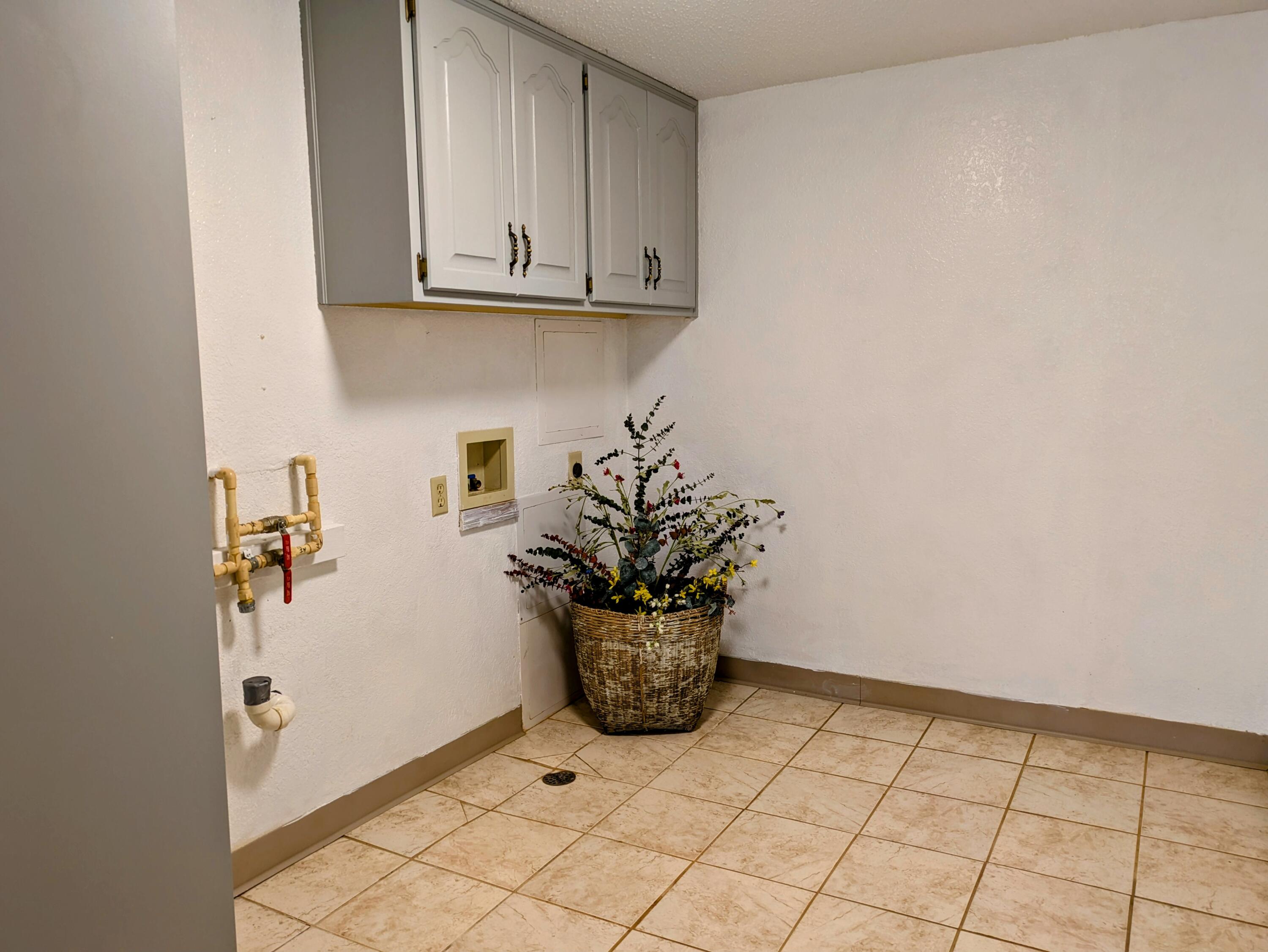 150 Sunken Forest Dr. 8-206 Property Photo 28
