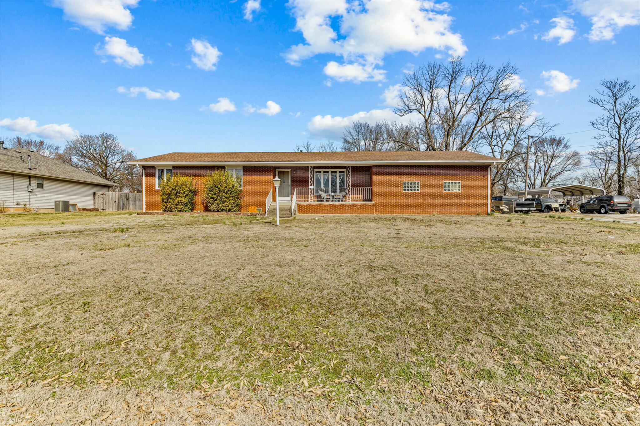106 West College Street Property Photo
