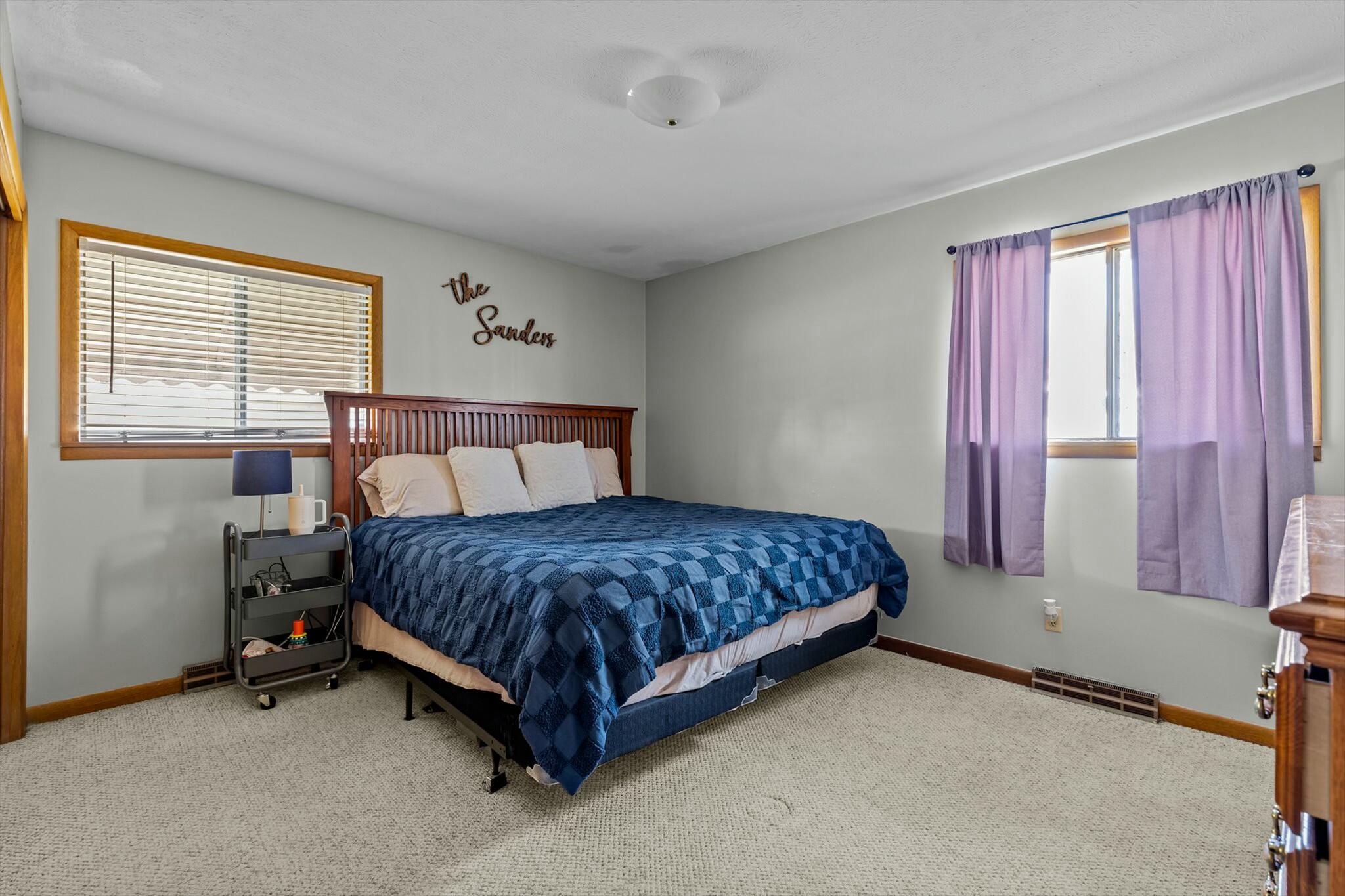 106 West College Street Property Photo 13
