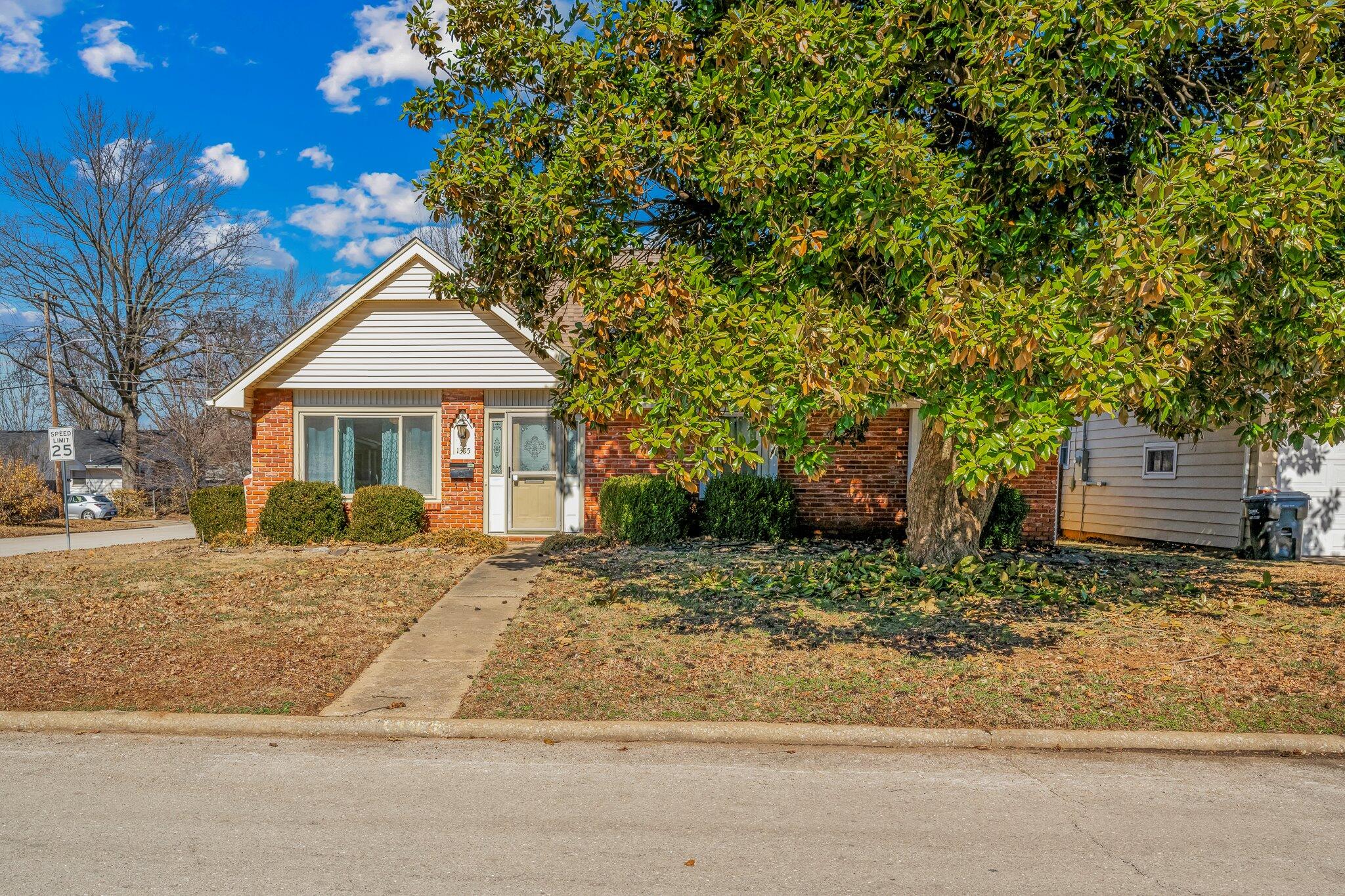 1355 East Woodland Street Property Photo