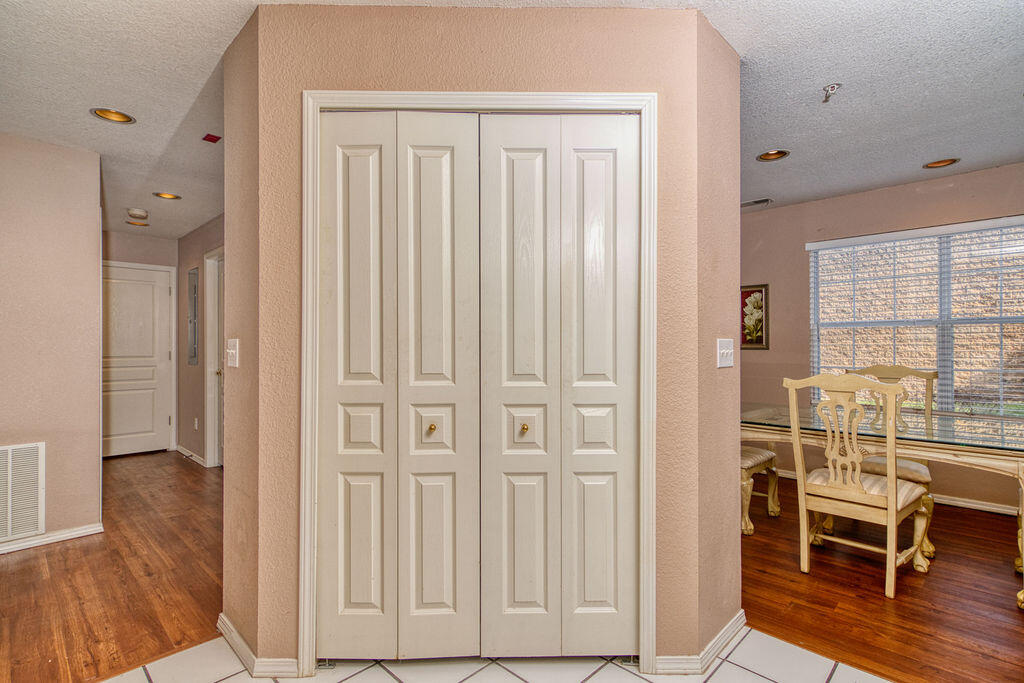 351 South Wildwood Drive Property Photo 15