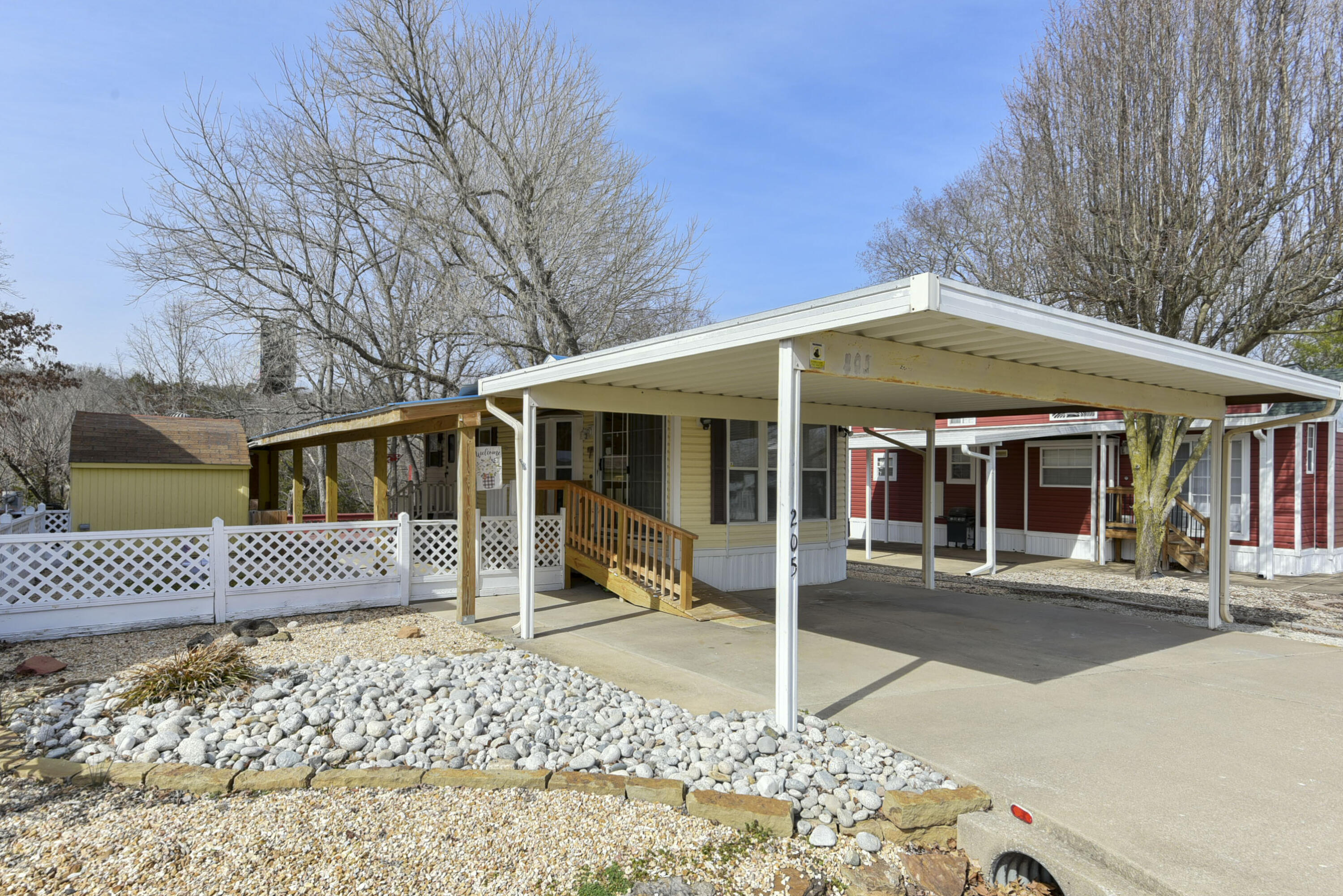 205 Sunshine Circle Property Photo