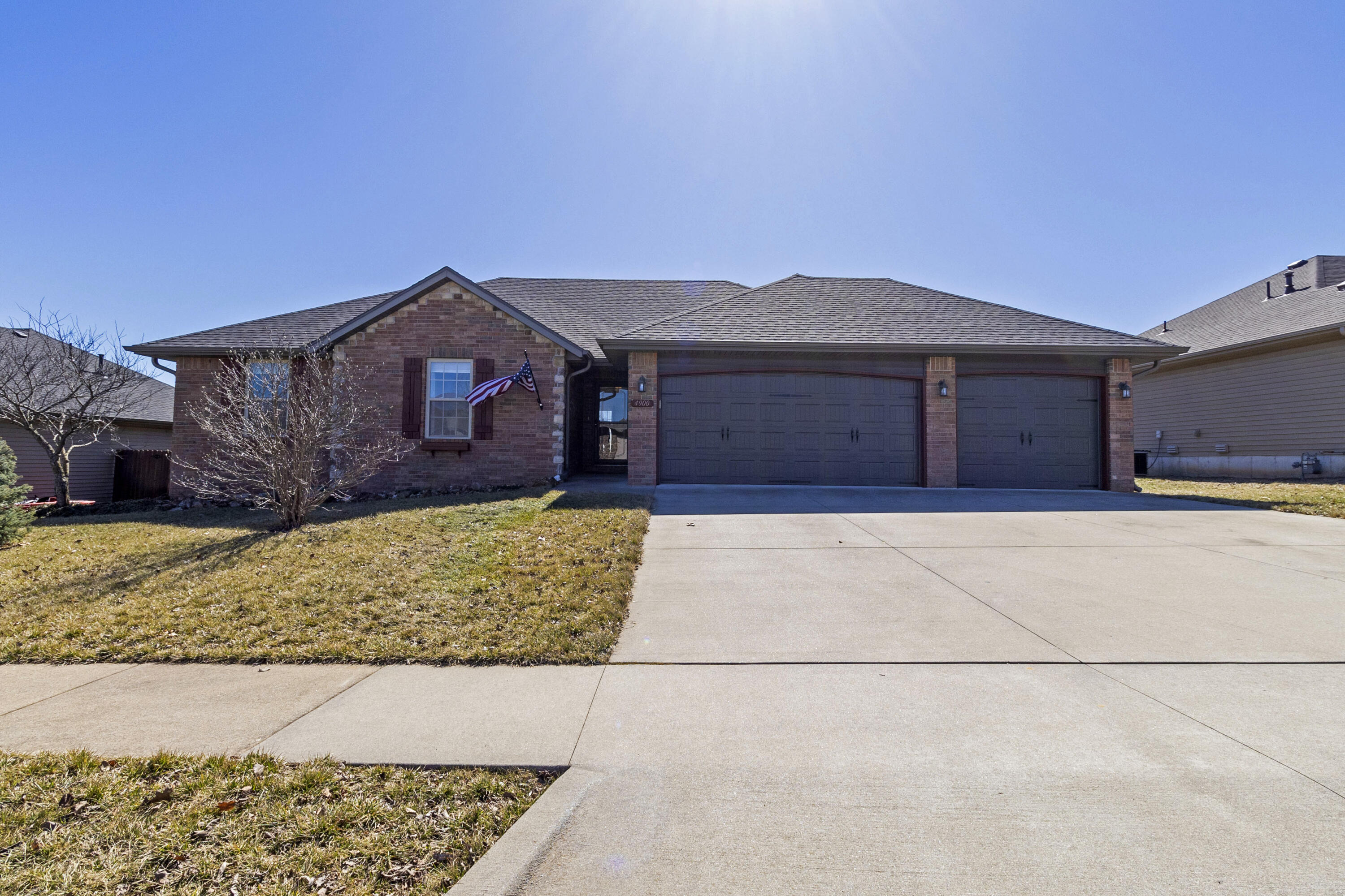 Vintage Hills Manor Real Estate Listings Main Image