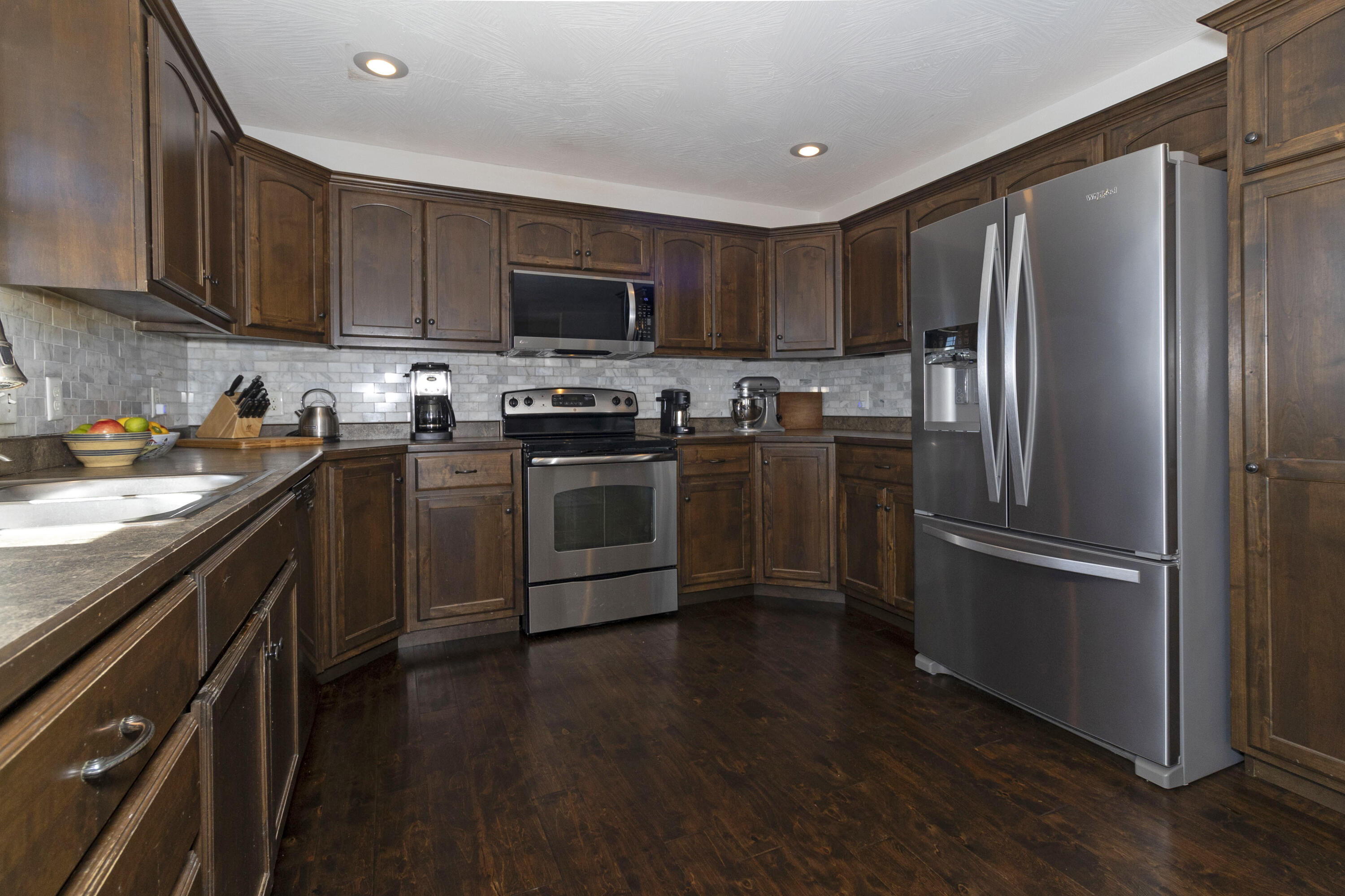 4900 West Skyler Drive Property Photo 9
