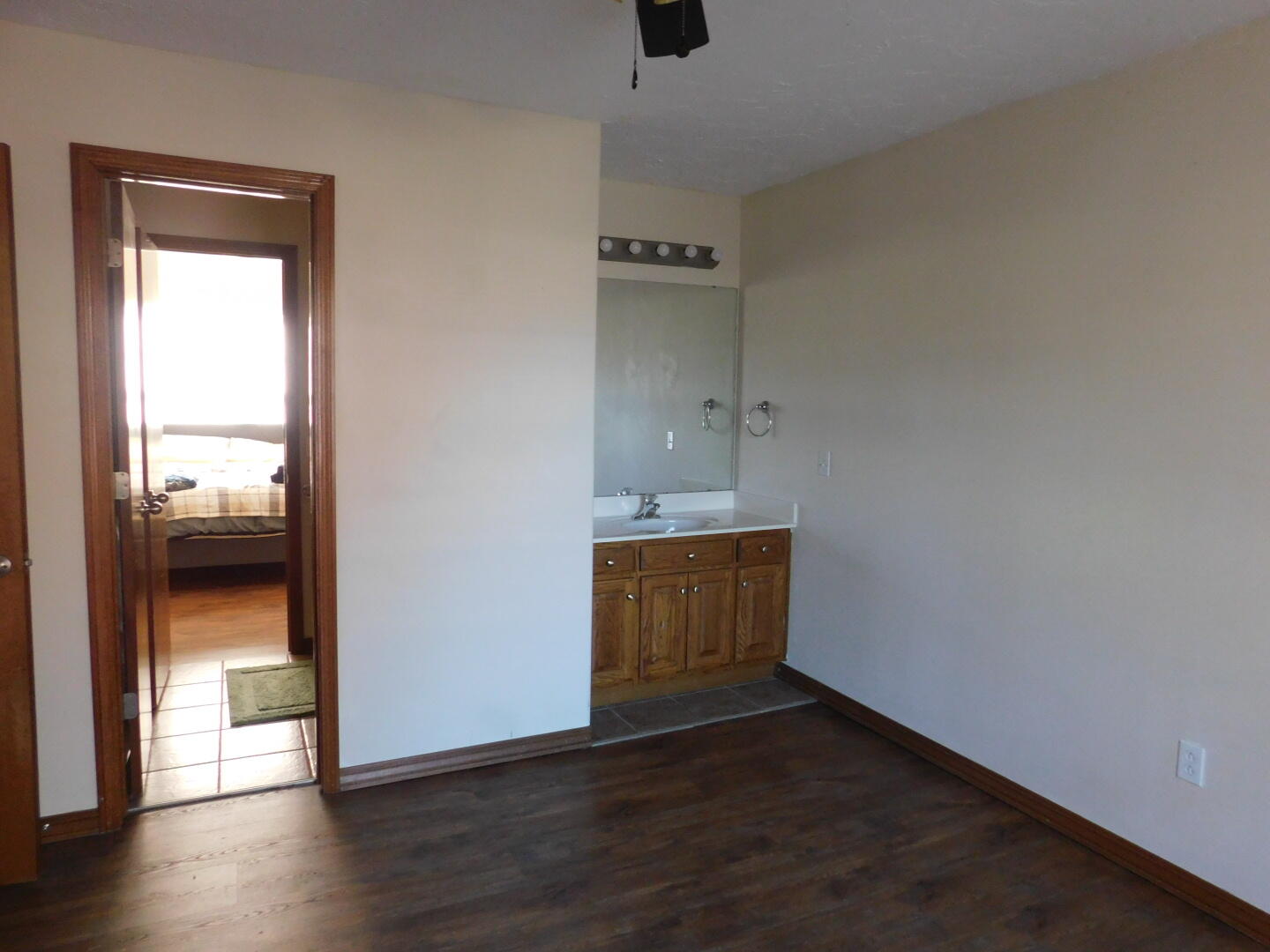 406 West Cale Property Photo 5