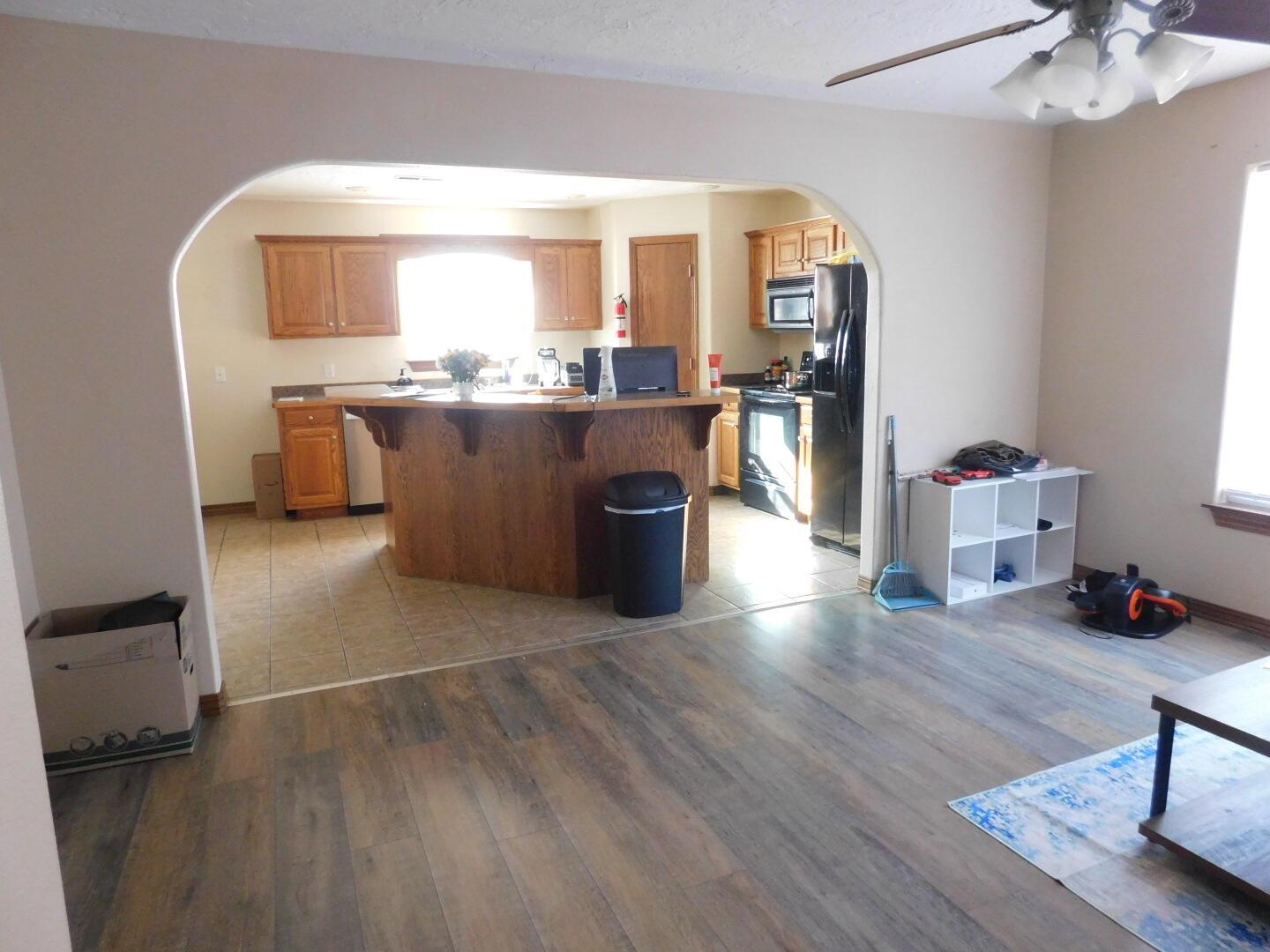 406 West Cale Property Photo 6