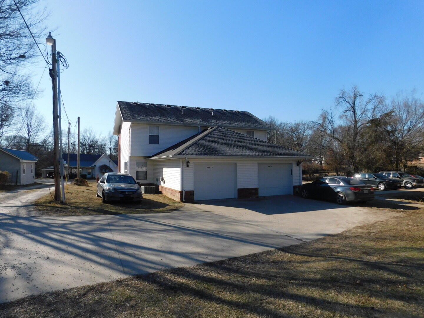 406 West Cale Property Photo 7