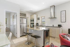 212 West Main Street Property Photo 5