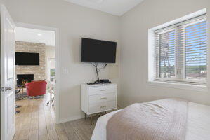 212 West Main Street Property Photo 6